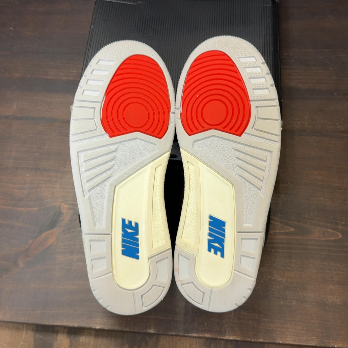 Jordan 3 Retro OG Rare Air - Image 9