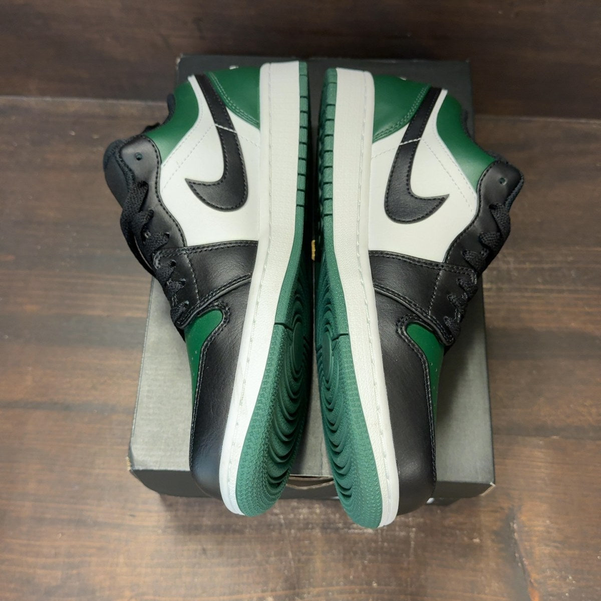 Jordan 1 Low Green Toe - Image 4