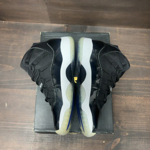 Jordan 11 Retro Space Jam (2016) (GS) - Image 4