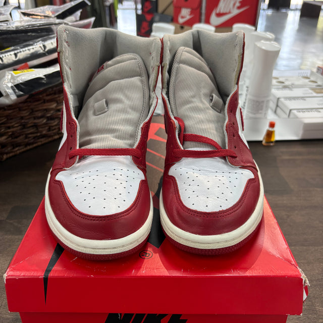 Varsity Red Jordan 1 High (W) (USED)