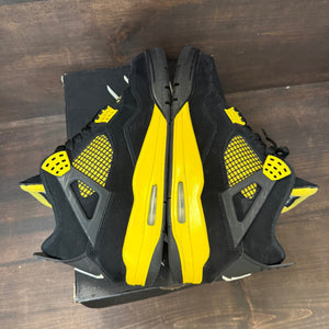 Jordan 4 Retro Thunder (2023) - Image 5