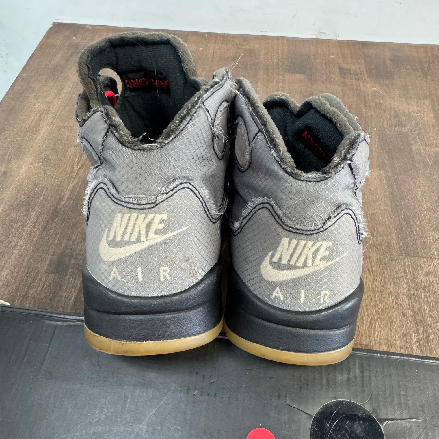 Off-White Muslin Jordan 5 (USED)