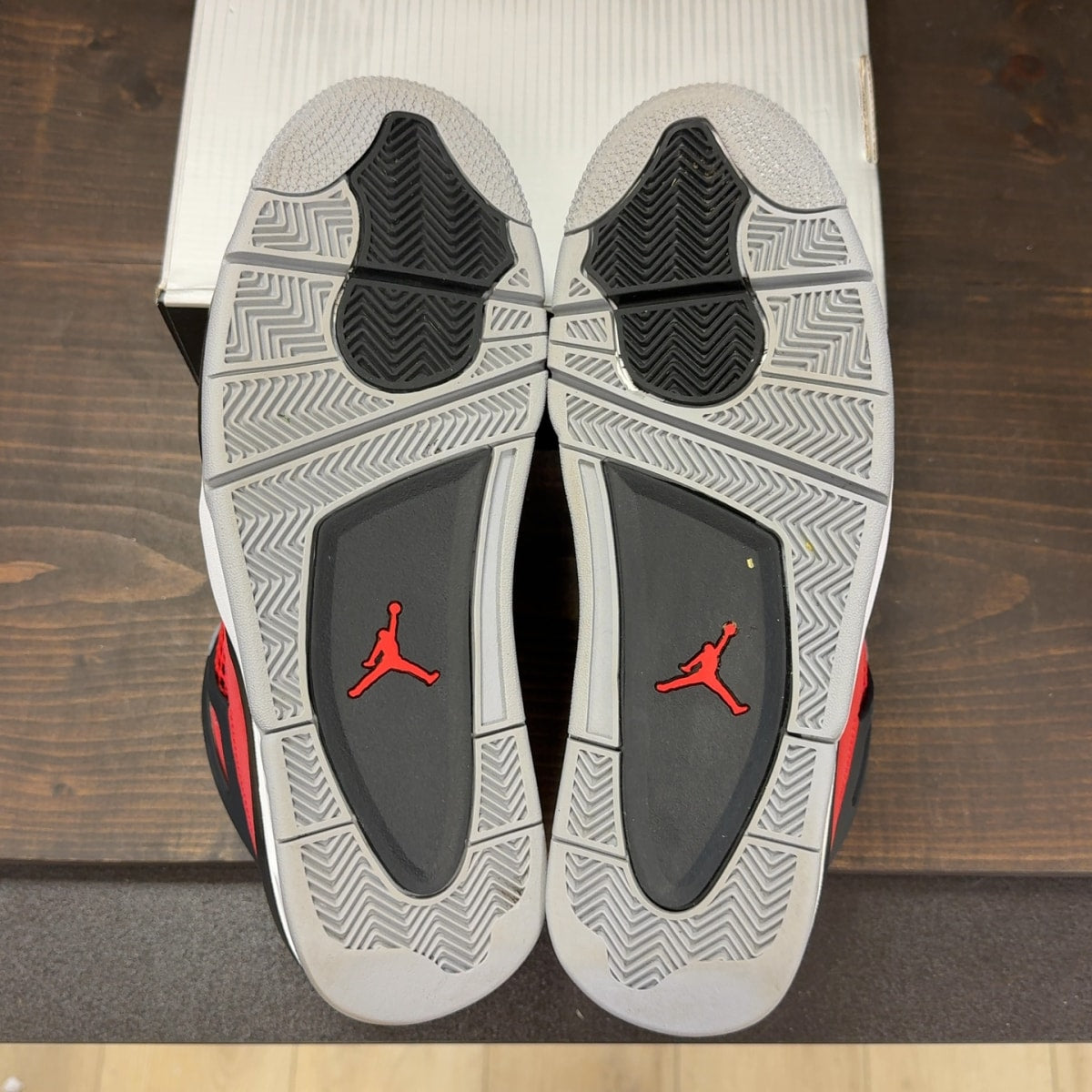 Jordan 4 Retro Toro Bravo (2026) - Image 8