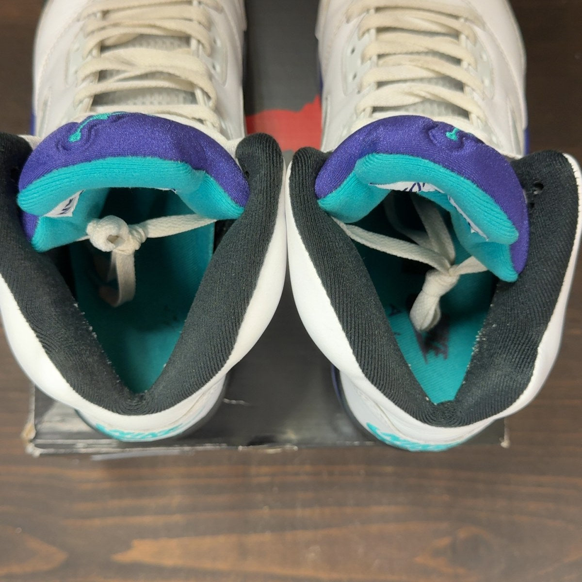 Jordan 5 Retro Grape (2025) Size 10 (Pre-Owned) - aux