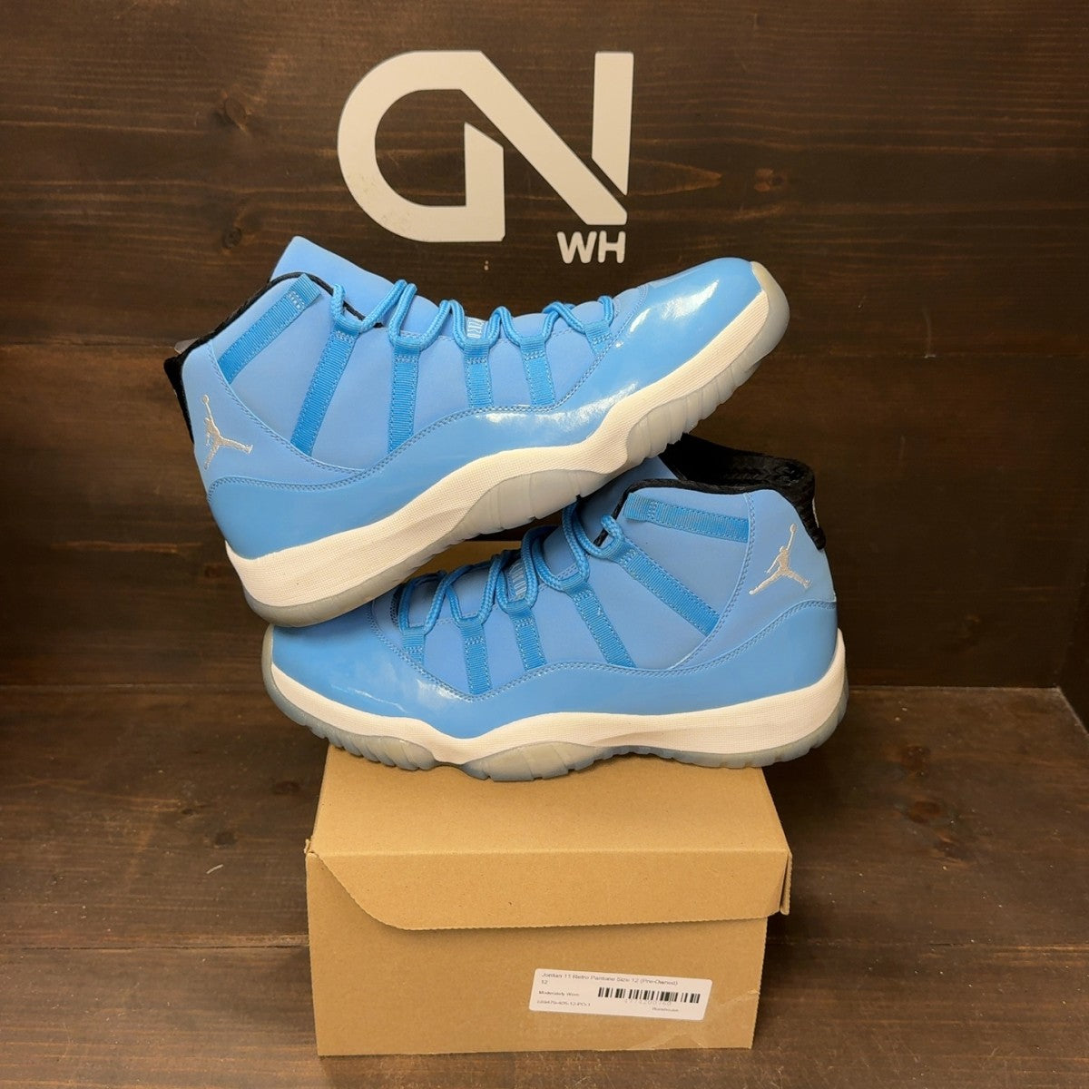 Jordan 11 Retro Pantone Size 12 (Pre-Owned) - Image 1