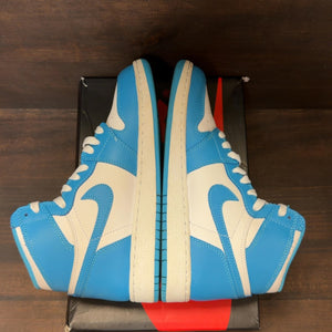 Jordan 1 Retro High OG UNC (GS) - Image 5