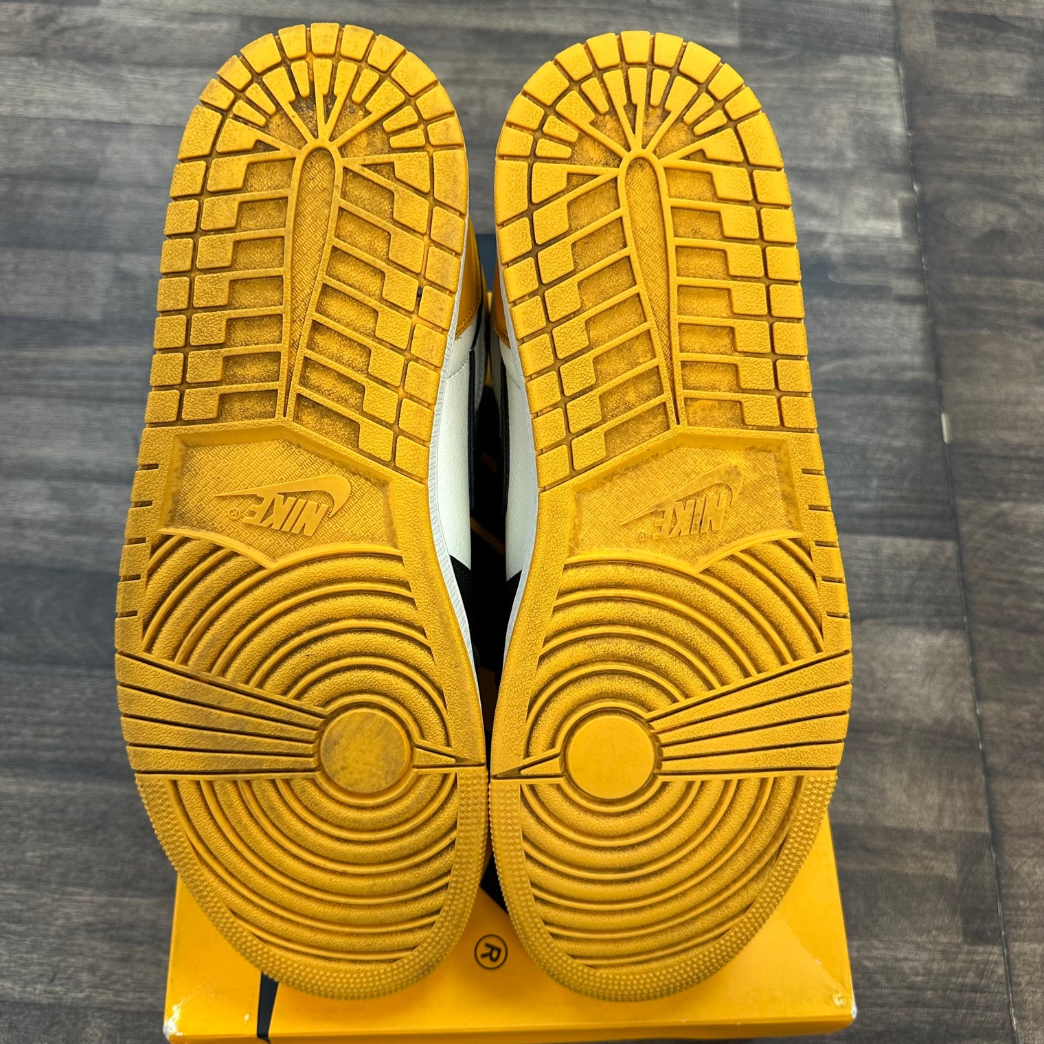 Yellow Toe Jordan 1 High (USED)