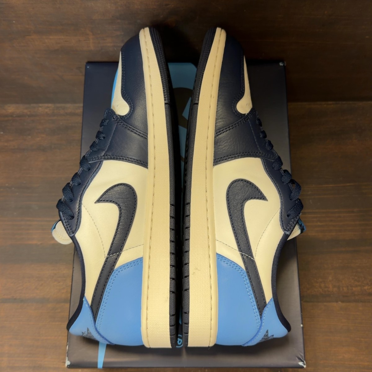 Jordan 1 Low OG Obsidian UNC - Image 6