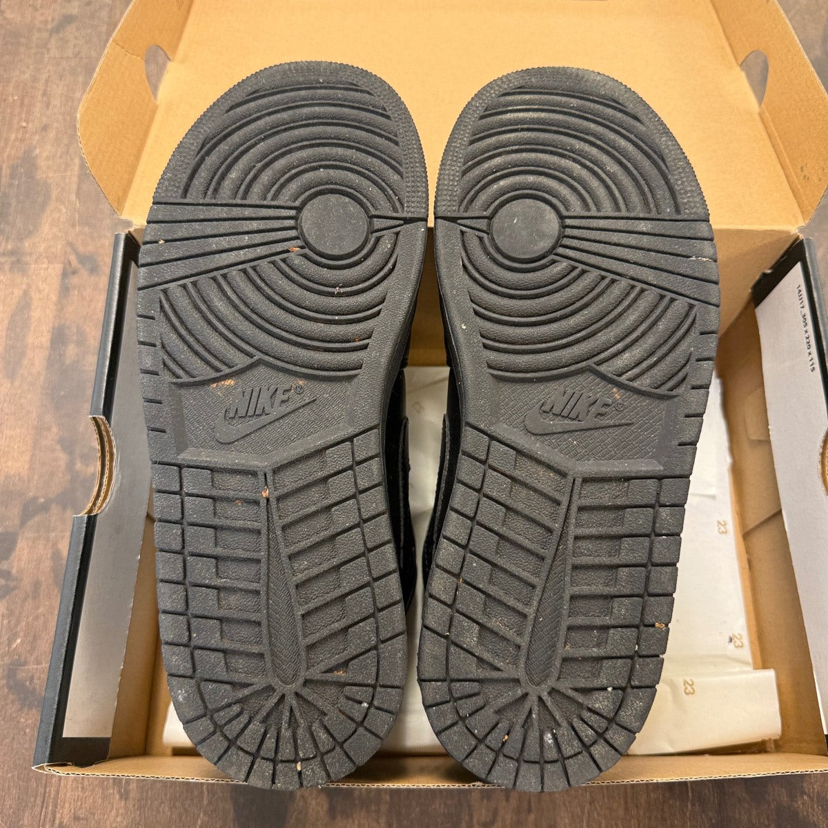 Jordan 1 Mid Triple Black - Image 5