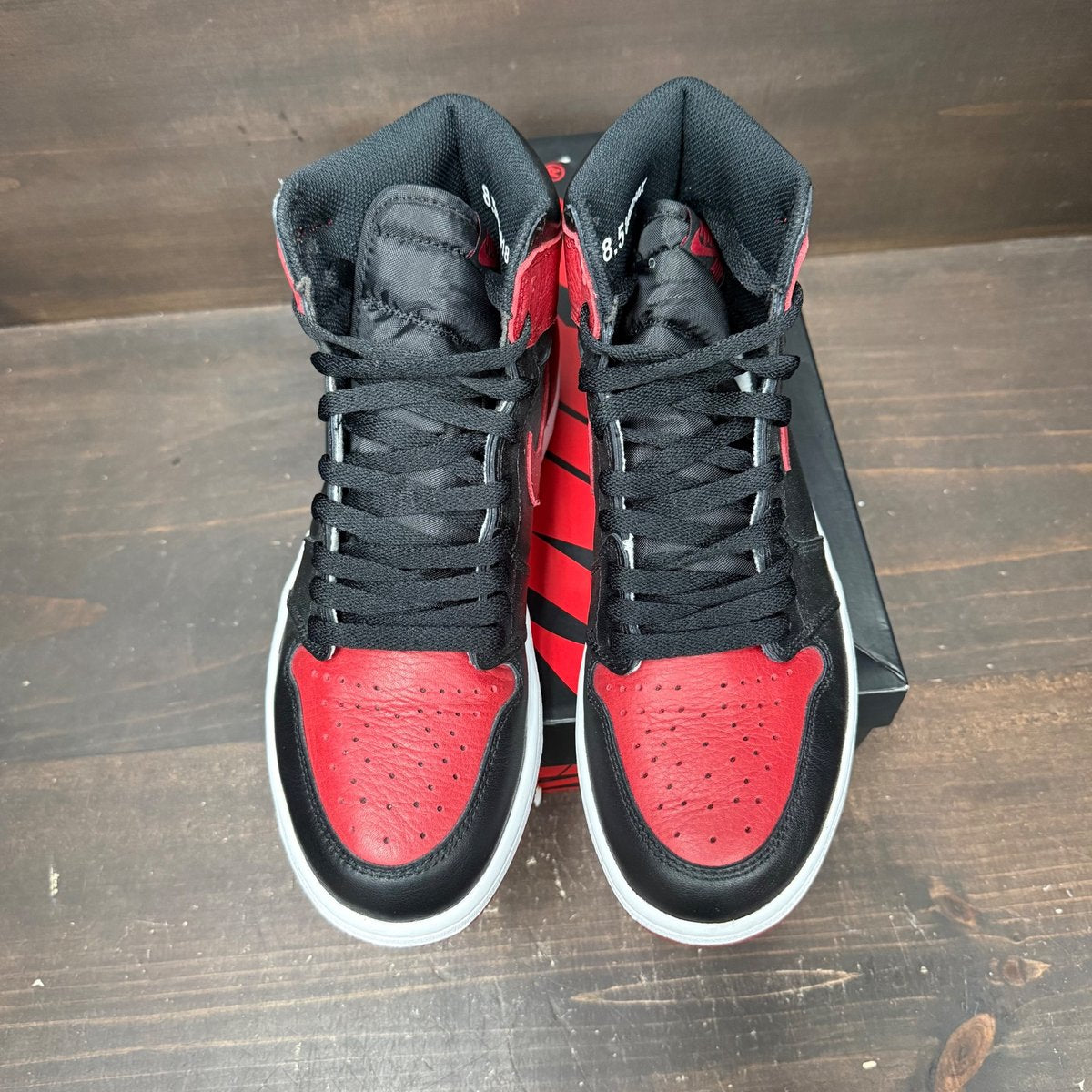 Jordan 1 Retro High Bred Banned (2016) Size 8.5 (Pre-Owned) - back