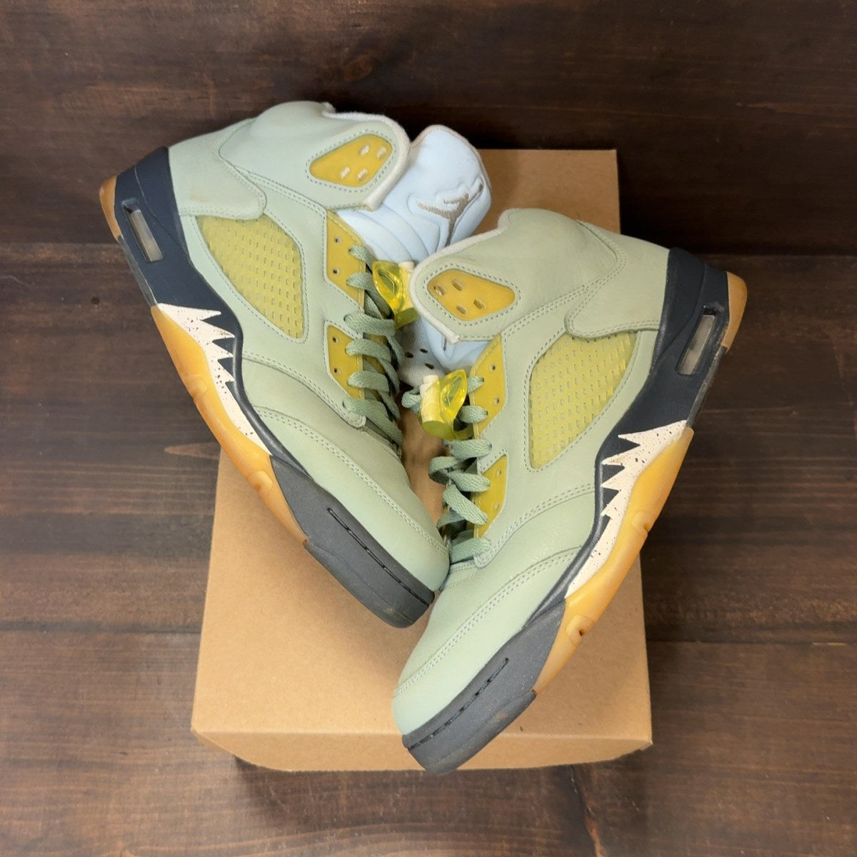 Jordan 5 Retro Jade Horizon Size 10 (Pre-Owned) - Image 2