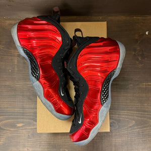 Nike Air Foamposite One Metallic Red (2023) Size 11 (Pre-Owned) - Image 2
