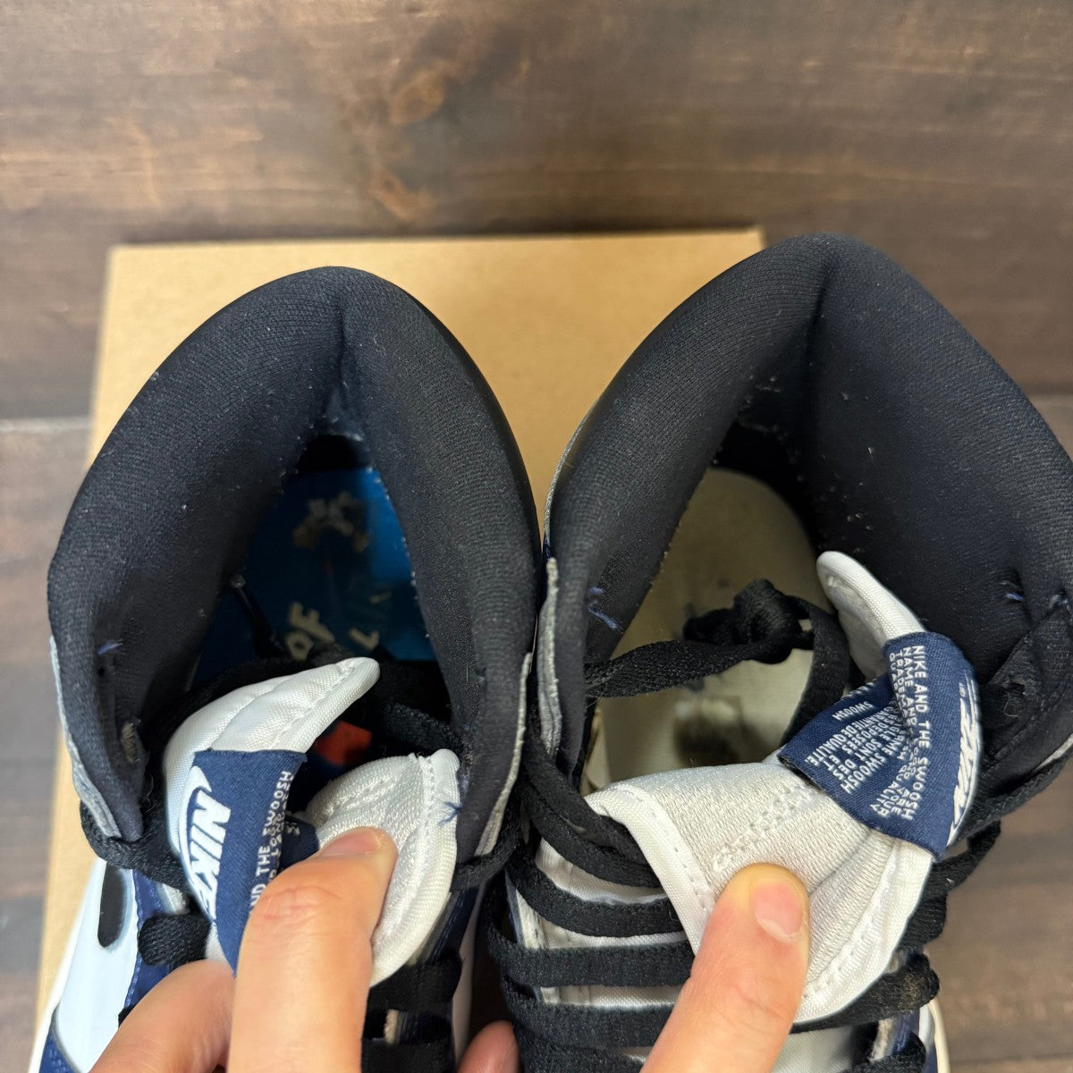 Jordan 1 Retro High OG Midnight Navy Size 9.5 (Pre-Owned) - Image 4