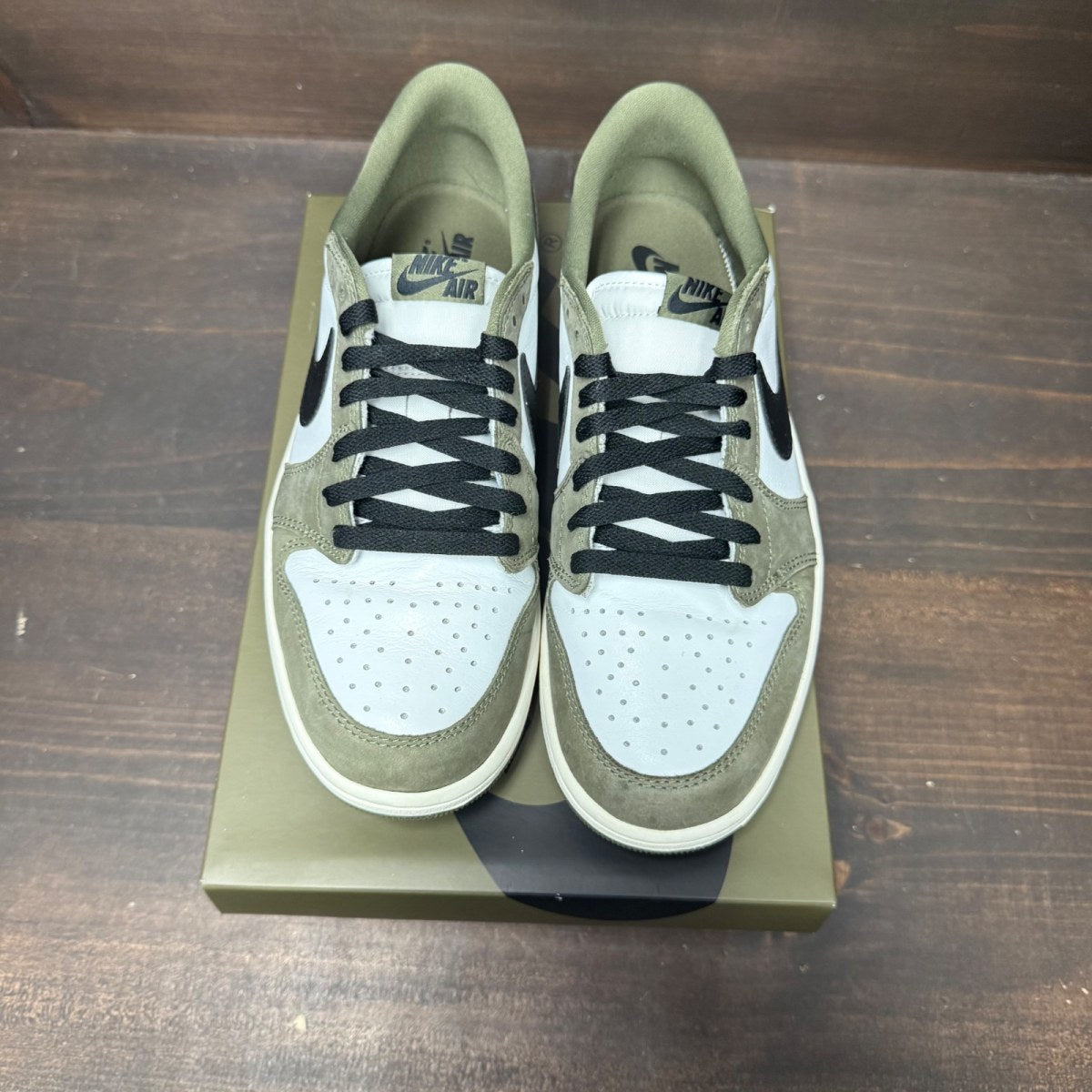 Jordan 1 Retro Low OG Medium Olive - Image 3
