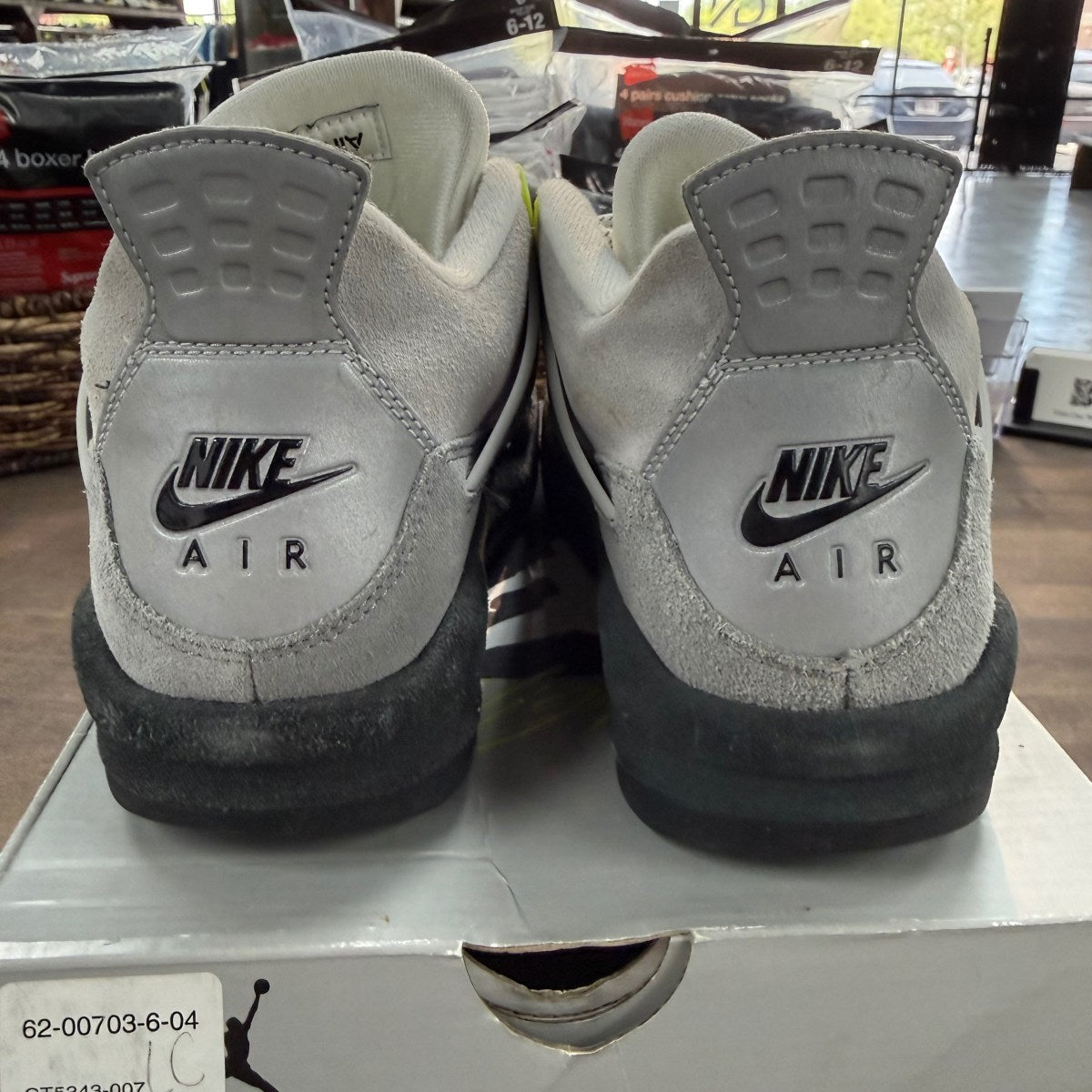 Jordan 4 Retro SE 95 Neon (GS) - Image 4