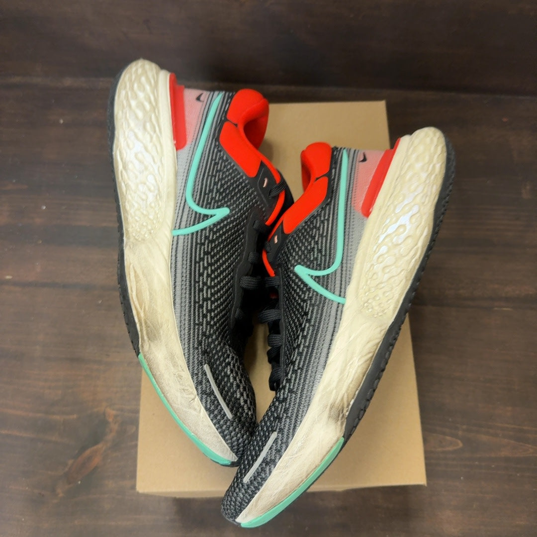 Nike ZoomX Invincible Run Flyknit Grey Infrared Size 12 (Pre-Owned) - Image 2