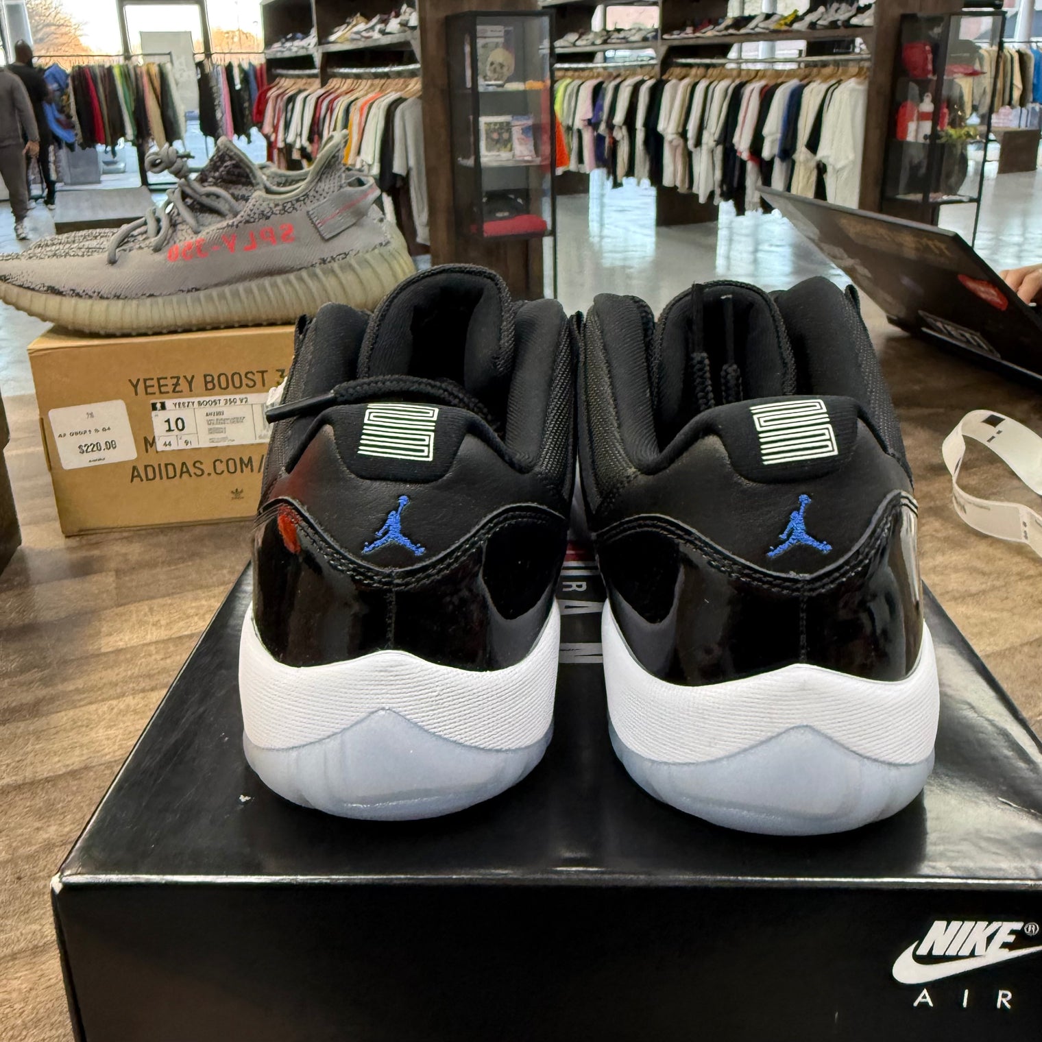 Space Jam Jordan 11 Retro Low (USED)