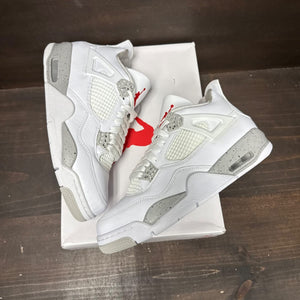 Jordan 4 Retro White Oreo (2021) Size 9 - tag