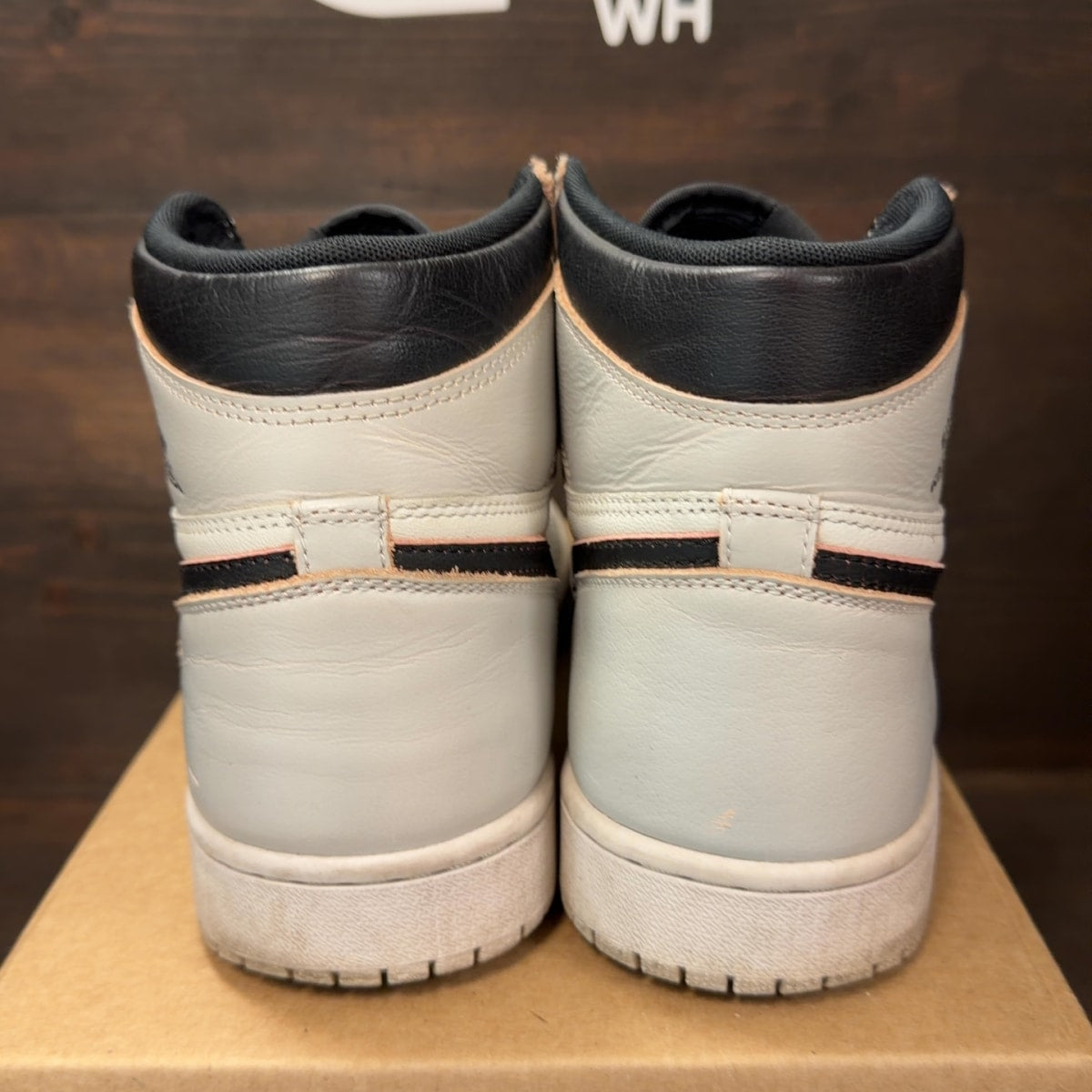 Jordan 1 Retro High OG Defiant SB NYC to Paris Size 10 (Pre-Owned) - Image 4