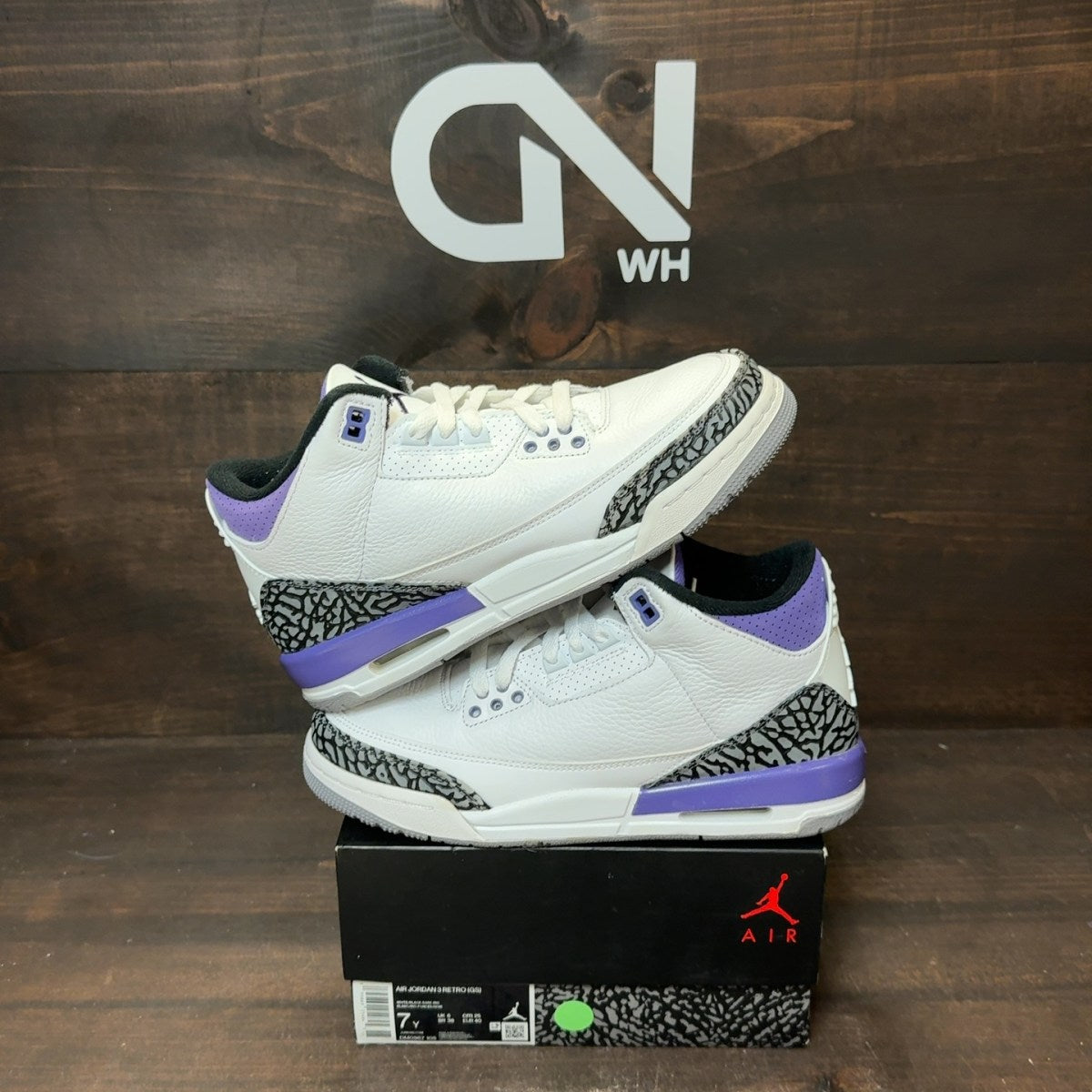 Jordan 3 Retro Dark Iris (GS) Size 7Y (Pre-Owned)