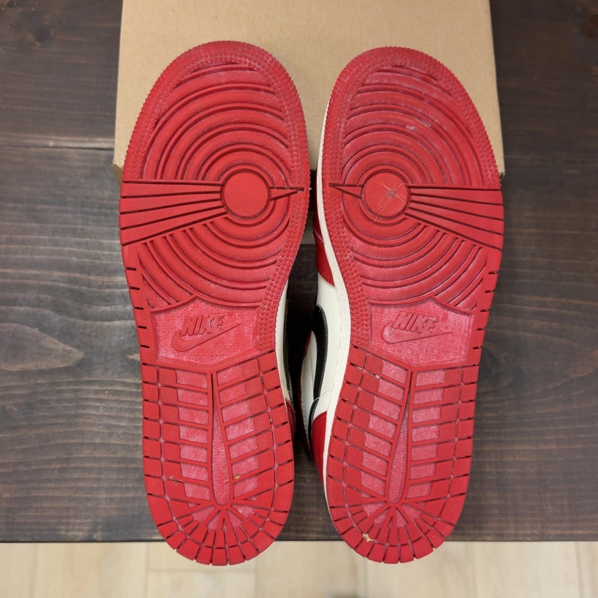 Jordan 1 Retro High OG Chicago Lost and Found (GS) Size 7Y (Pre-Owned) - aux