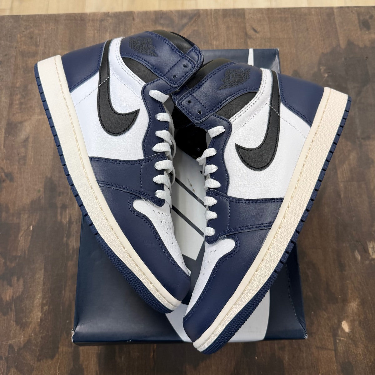 Jordan 1 Retro High OG Midnight Navy - Image 1