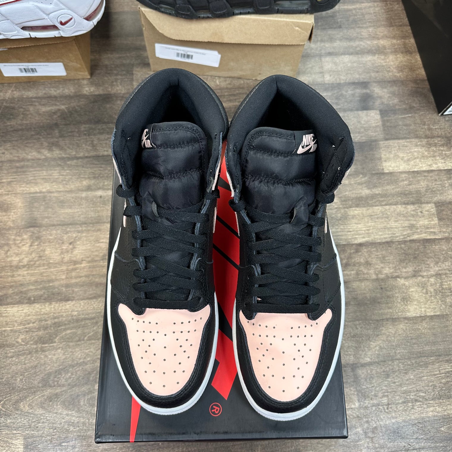 Black Crimson Tint Jordan 1 Retro High (USED)