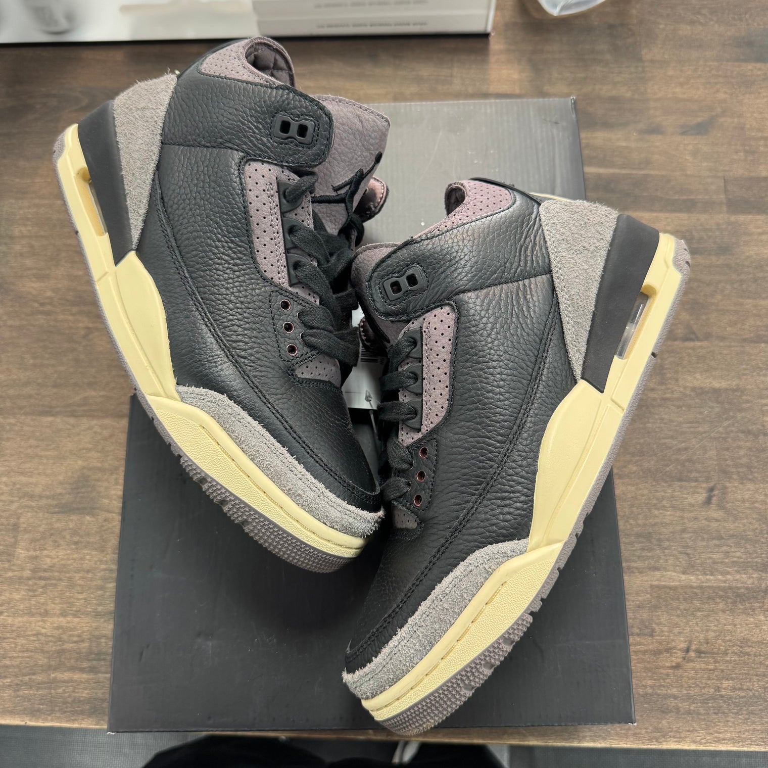 A Ma Maniere Jordan 3 Sleeping (W) (USED)