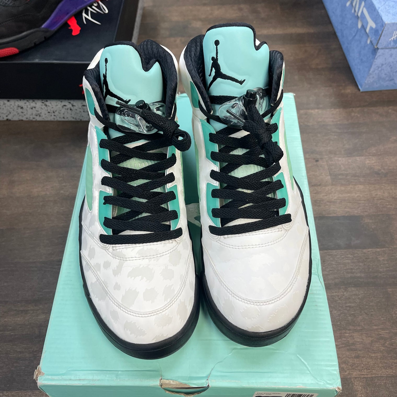 Island Green Jordan 5 (USED)