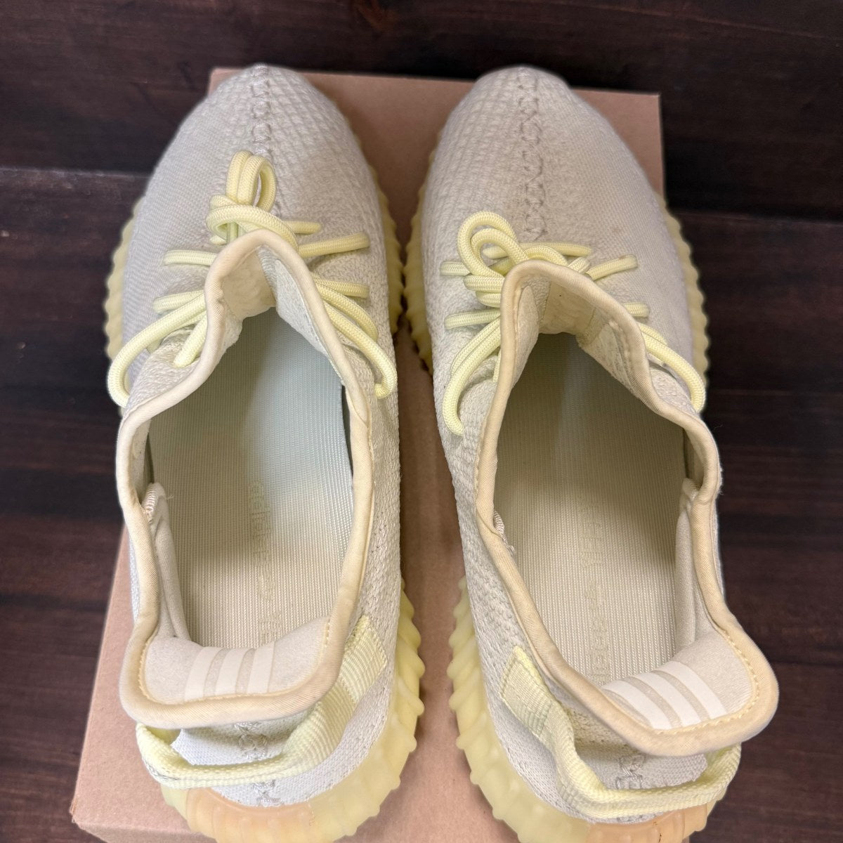 adidas Yeezy Boost 350 V2 Butter Size 11.5 (Pre-Owned) - Image 4