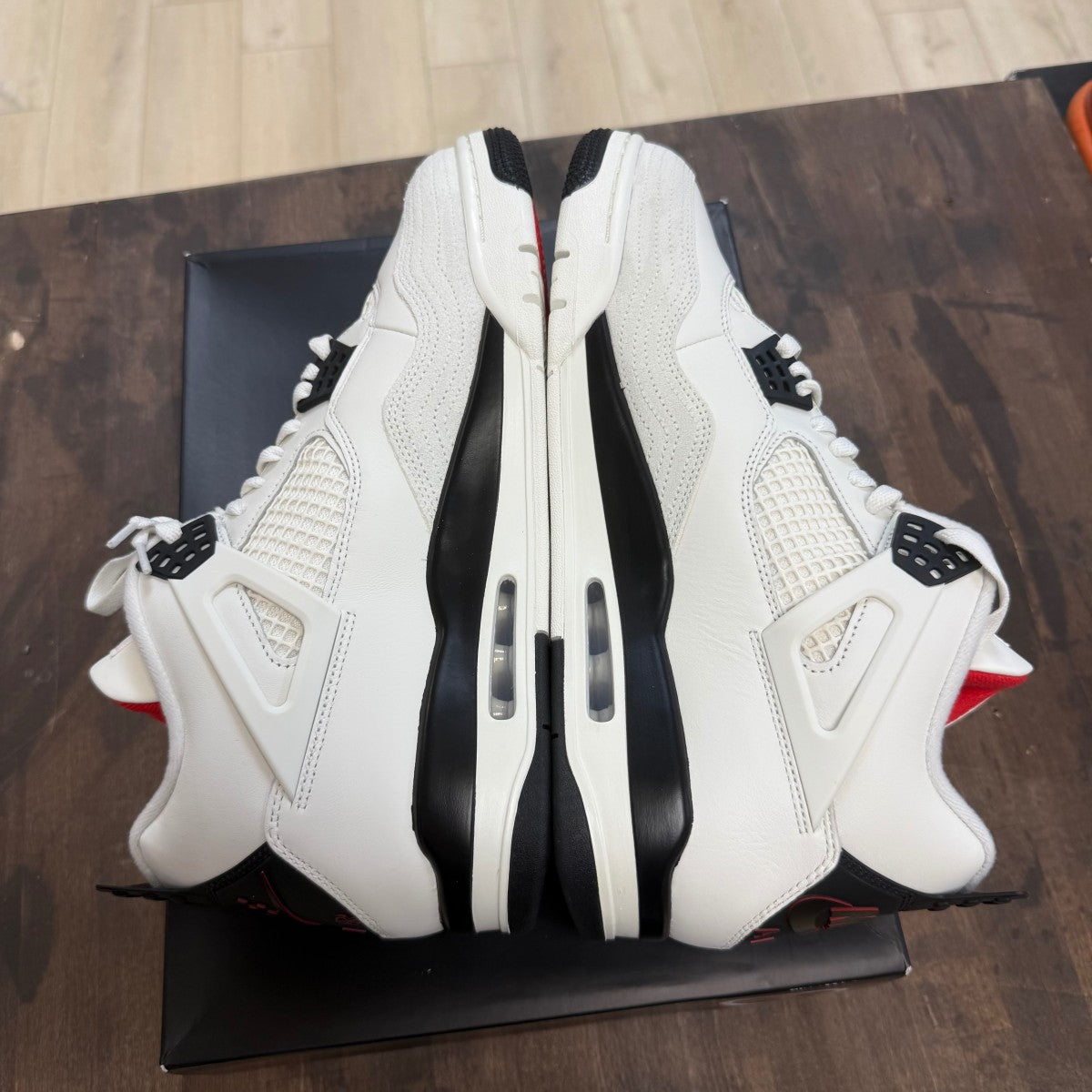 Jordan 4 Retro OG Flight Club - Image 4