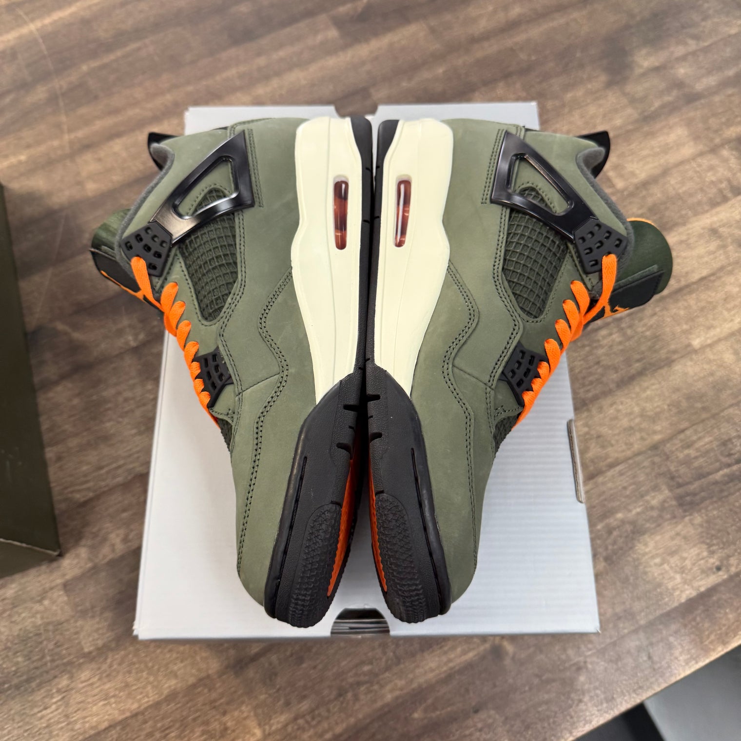 Undefeated Jordan 4 Retro (Lightly Worn)
