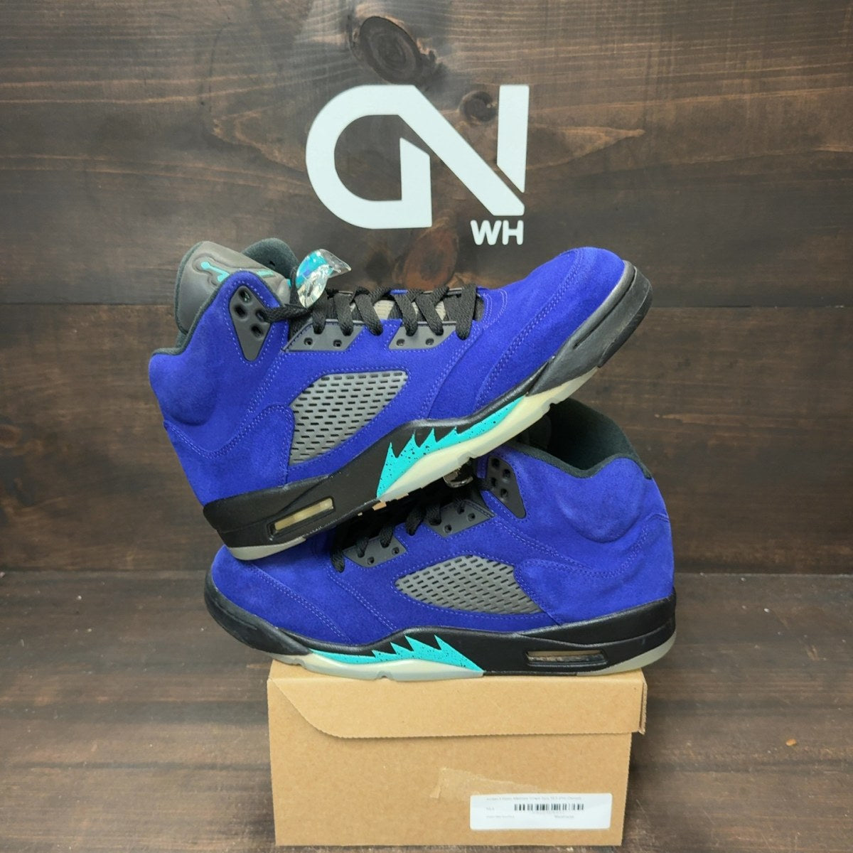 Jordan 5 Retro Alternate Grape Size 10.5 (Pre-Owned) - Image 1