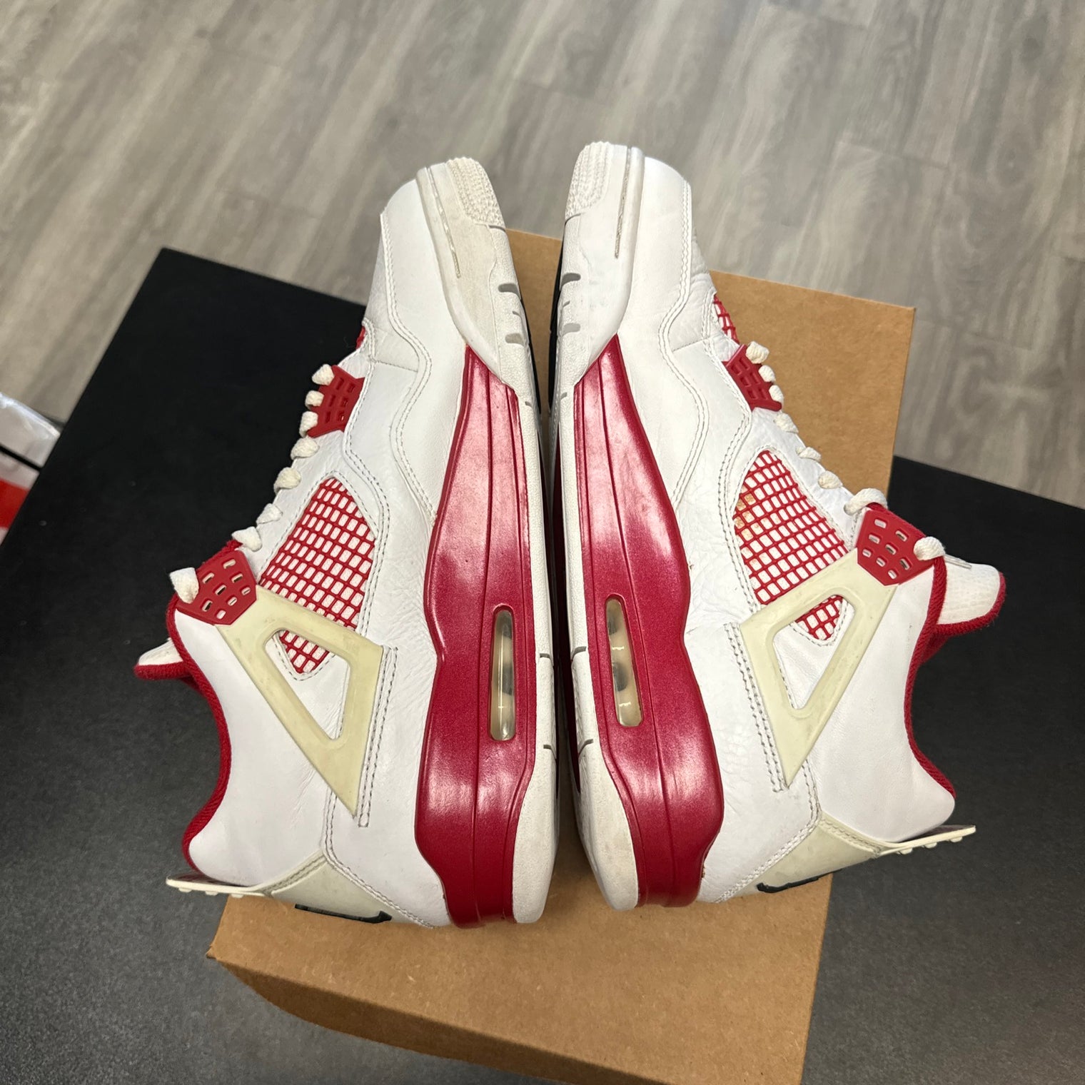 Alternate 89 Jordan 4 (USED;NO BOX)