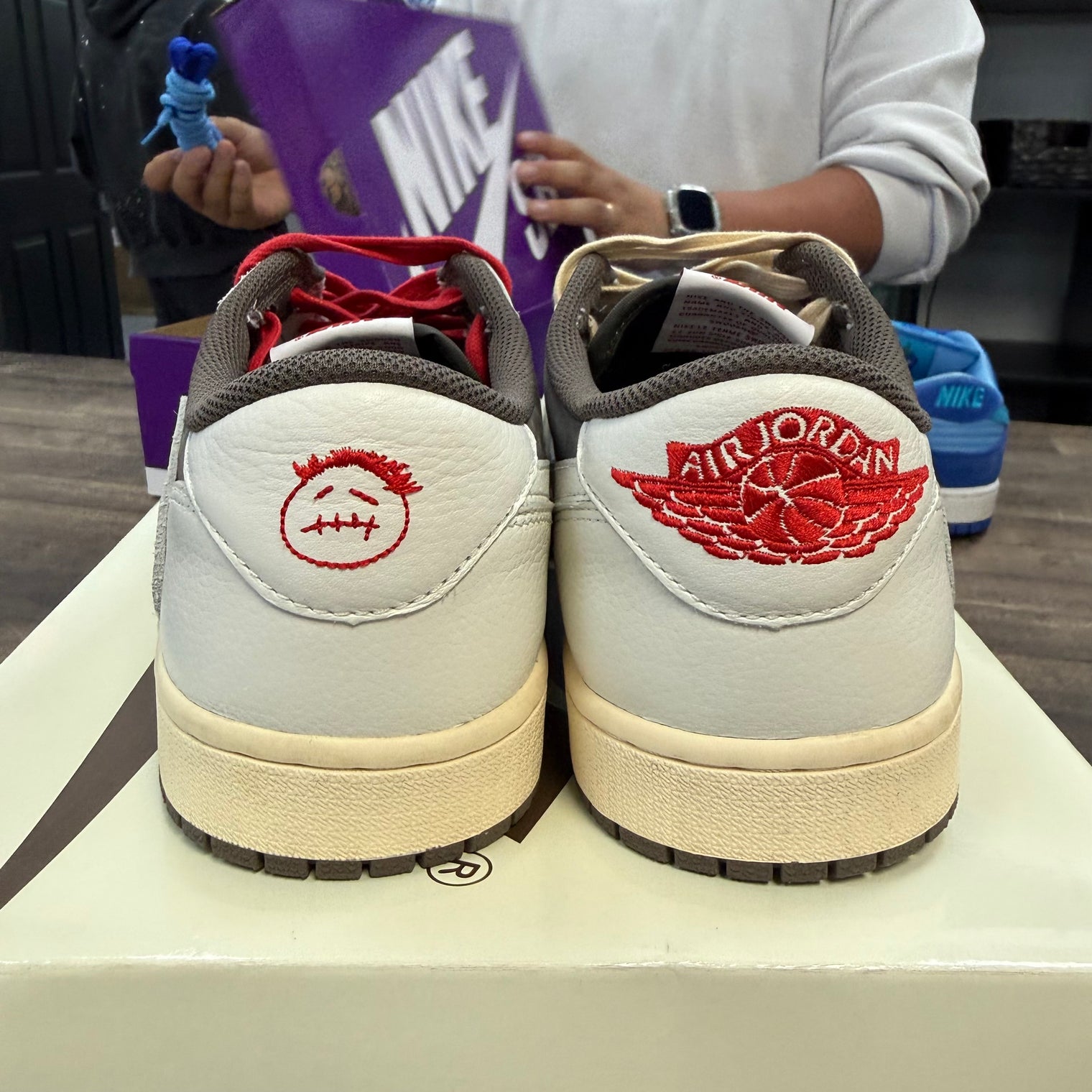 Reverse Mocha Jordan 1 Low OG SP (USED)