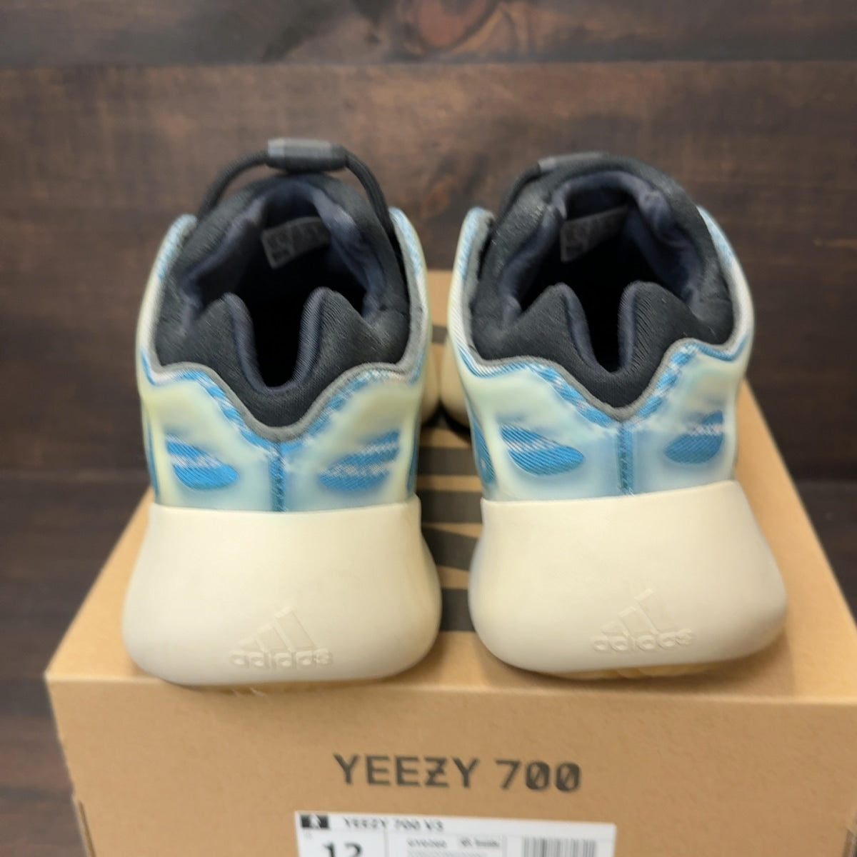 adidas Yeezy 700 V3 Kyanite Size 12 (Pre-Owned)