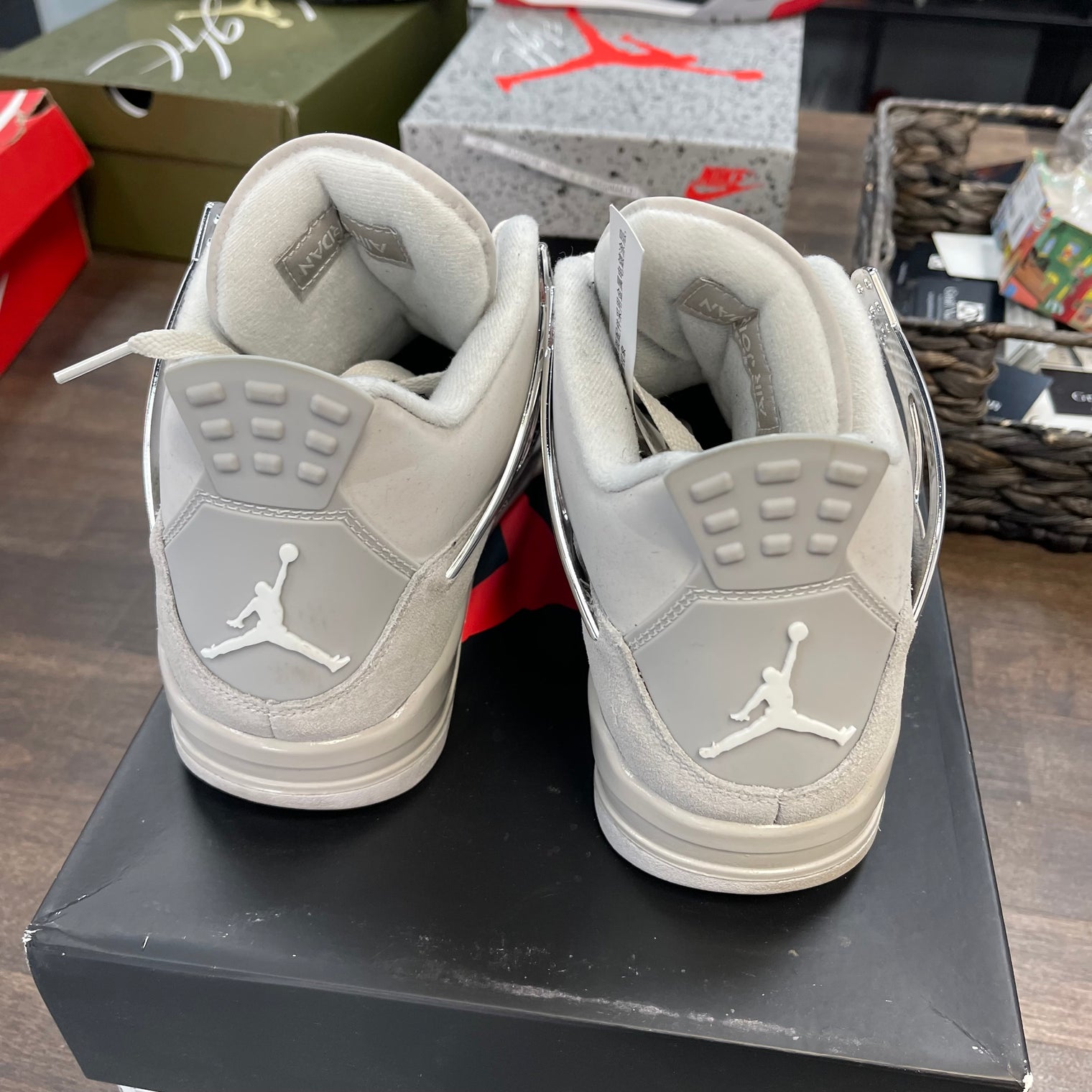 Frozen Moment Jordan 4 (W) (USED)