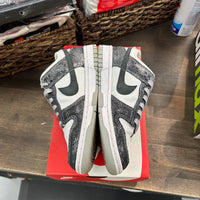 Golden Gals Metallic Silver Dunk Low (W) (USED)