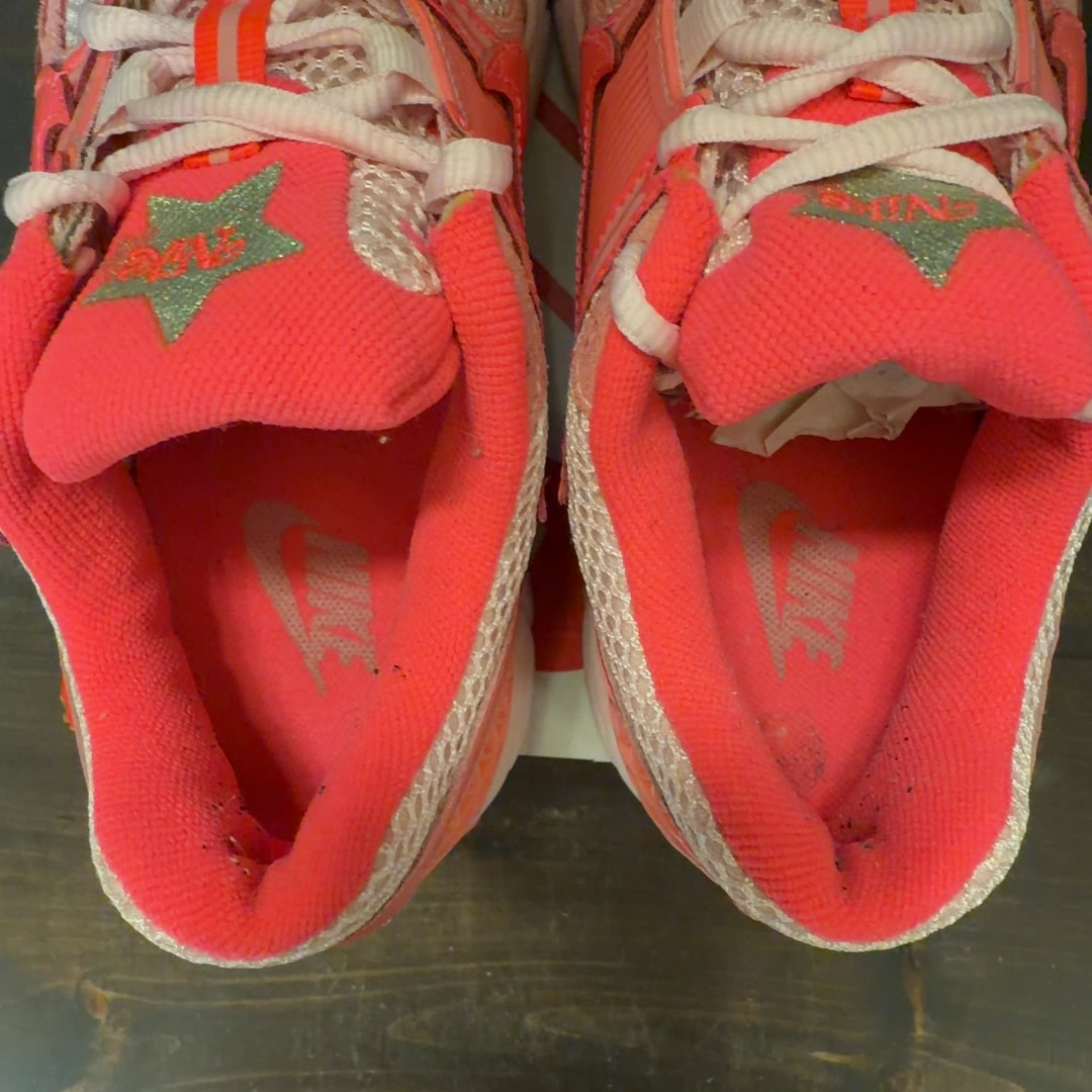 Nike Zoom Vomero 5 Coral Chalk Hot Punch (Women's) Size 5.5W (Pre-Owned)