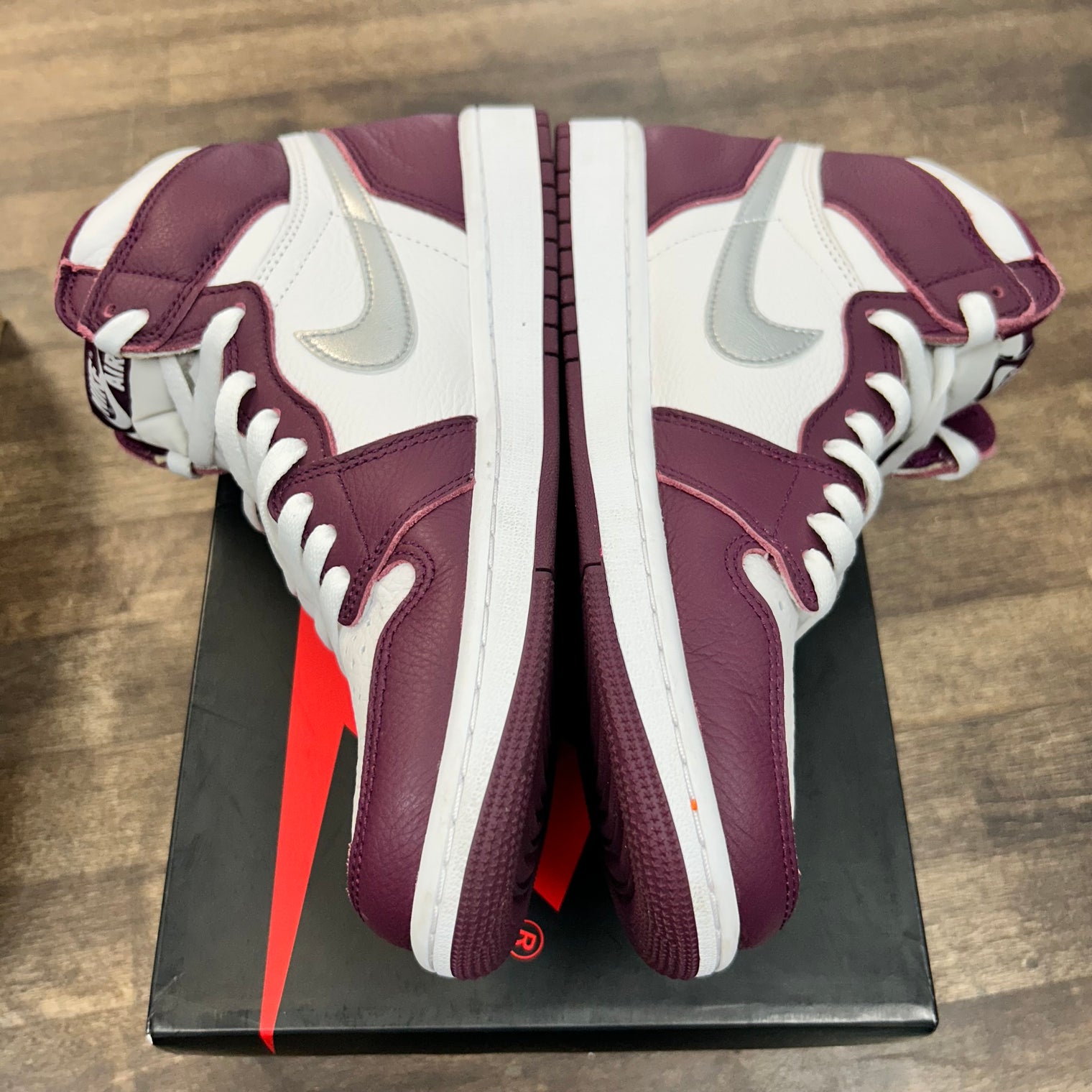 Bordeaux Jordan 1 High OG (USED)