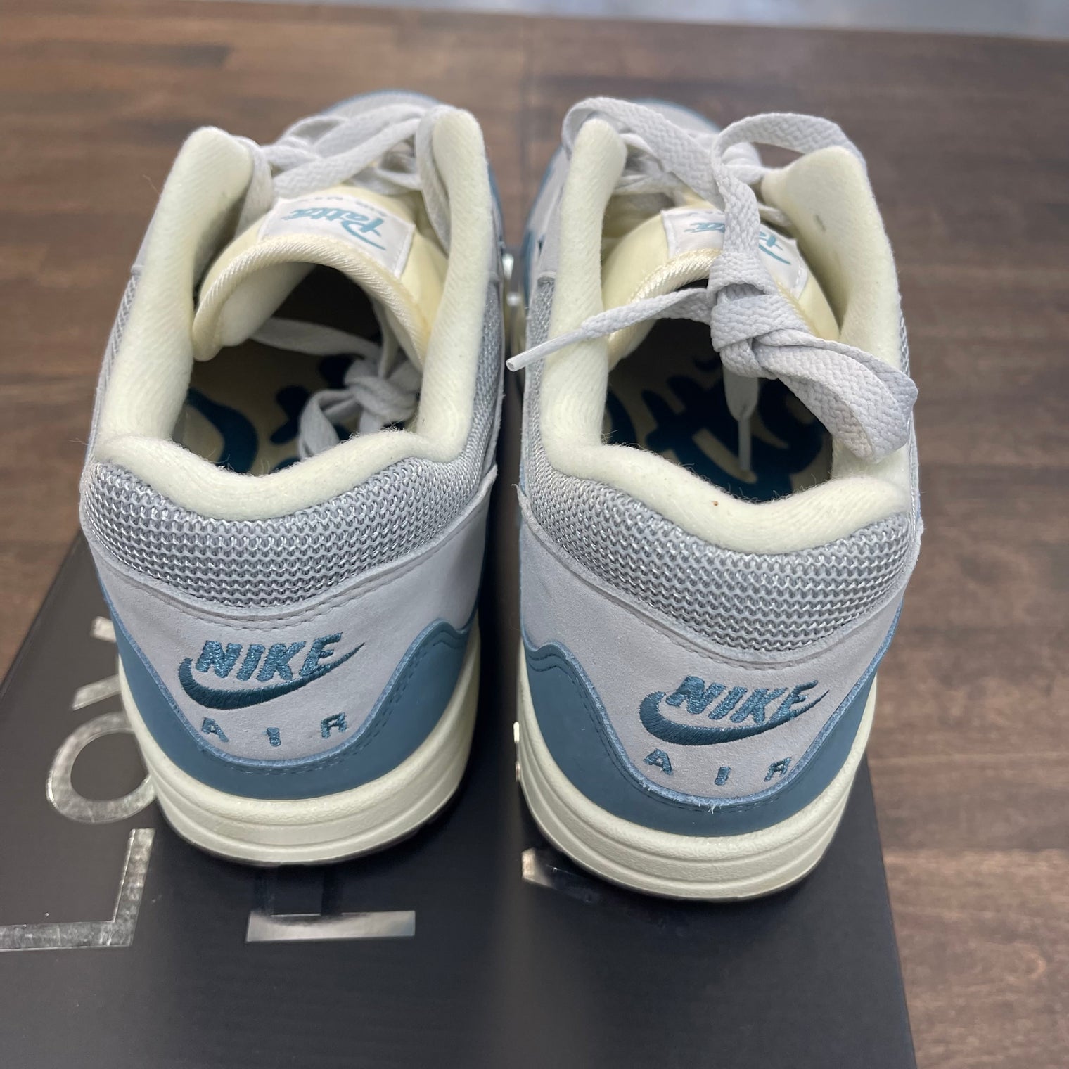 Patta Waves Aqua Air Max 1 (USED)