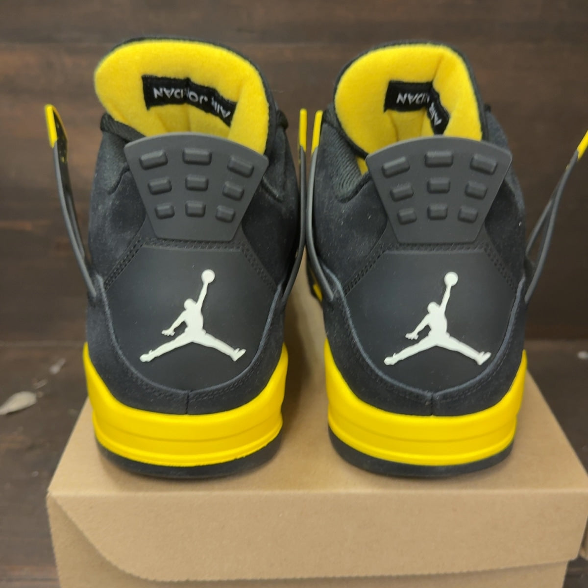 Jordan 4 Retro Thunder (2023) Size 11 (Pre-Owned) - Image 5