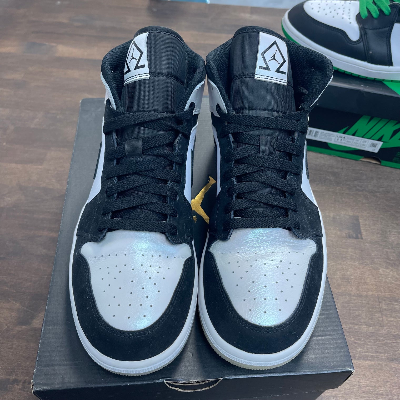 Diamond Short Jordan 1 Mid (USED)
