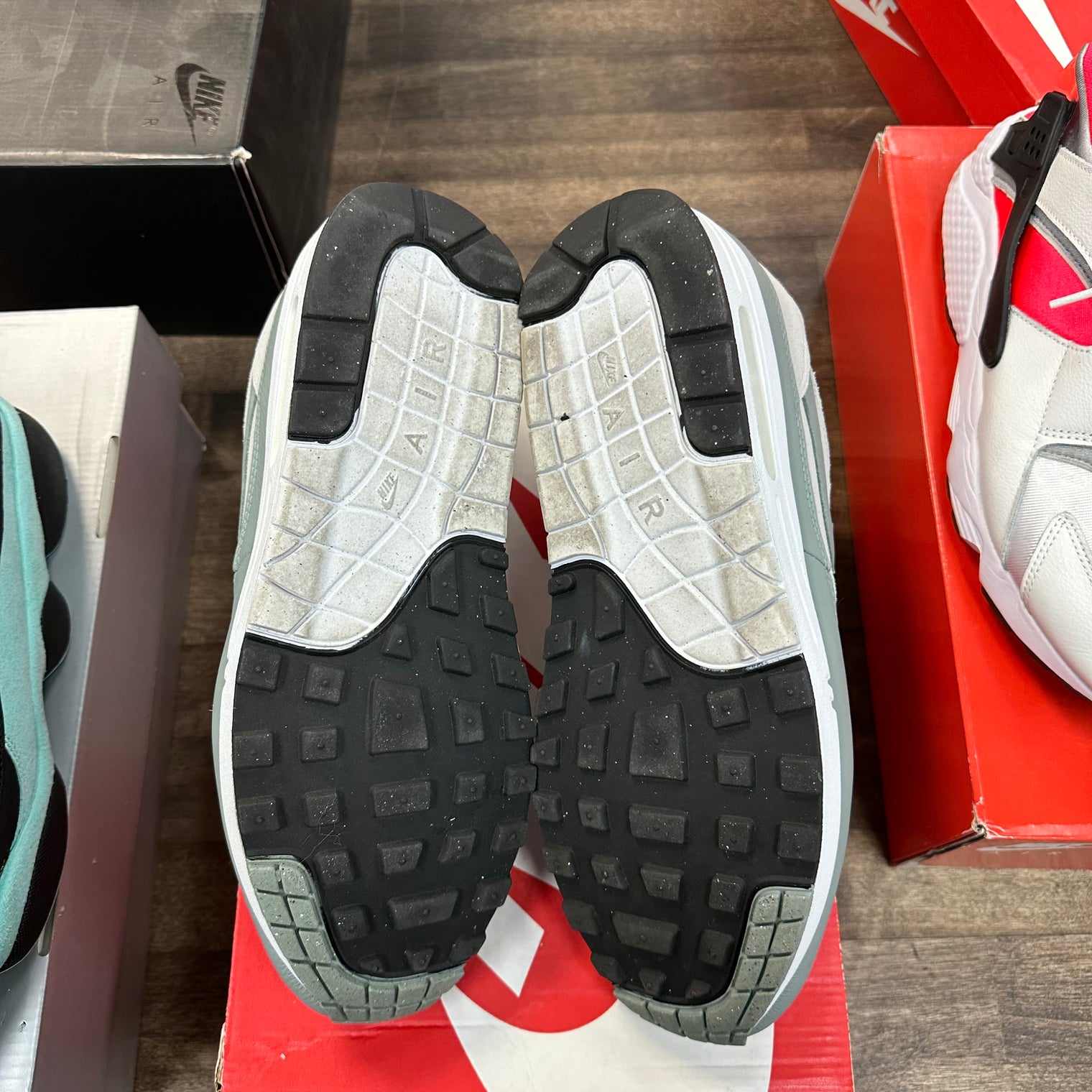 White Mica Green Nike Air Max 1 (USED)