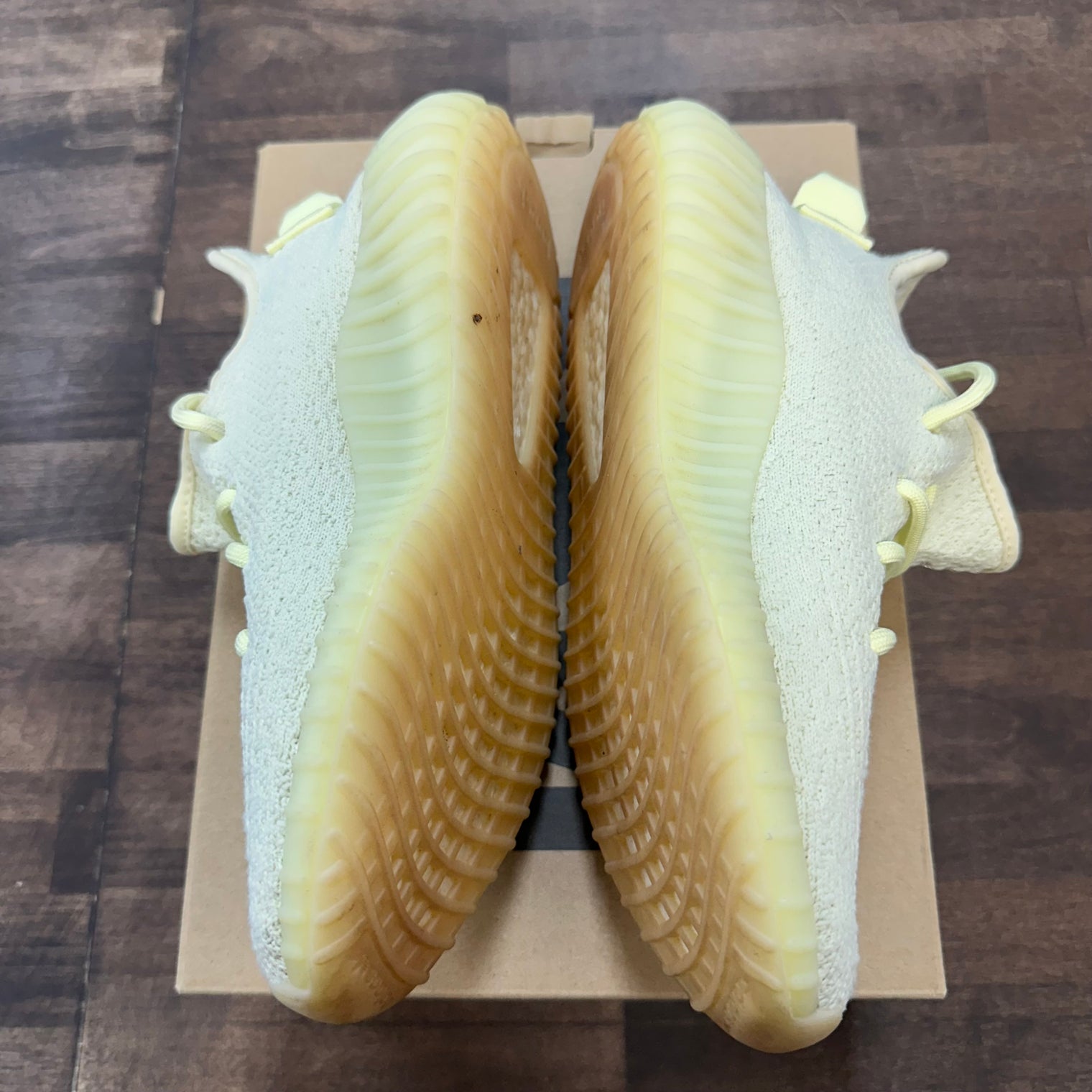 Butter Yeezy 350 (USED)
