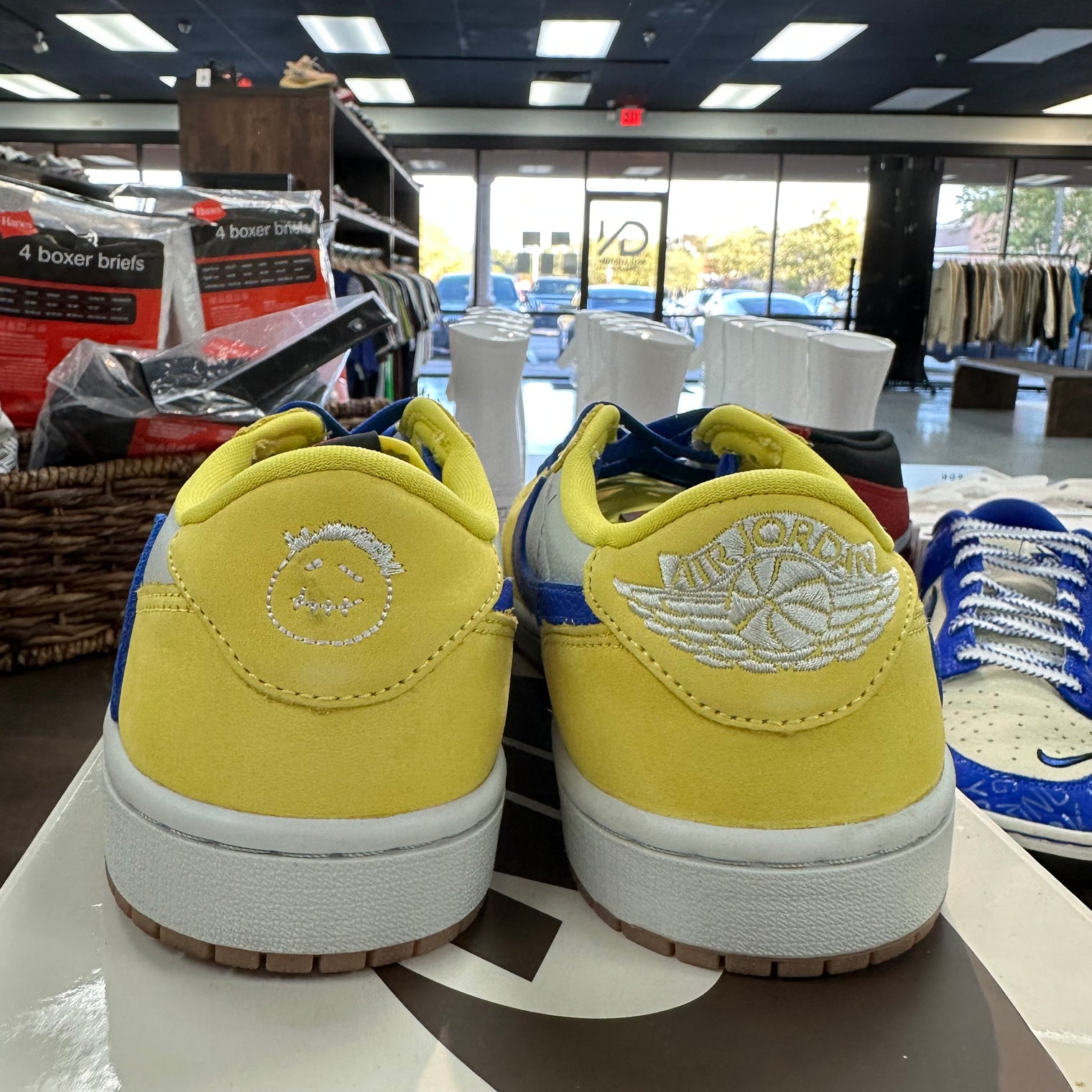 Travis Scott Canary Jordan 1 Retro Low OG SP (W) (USED)