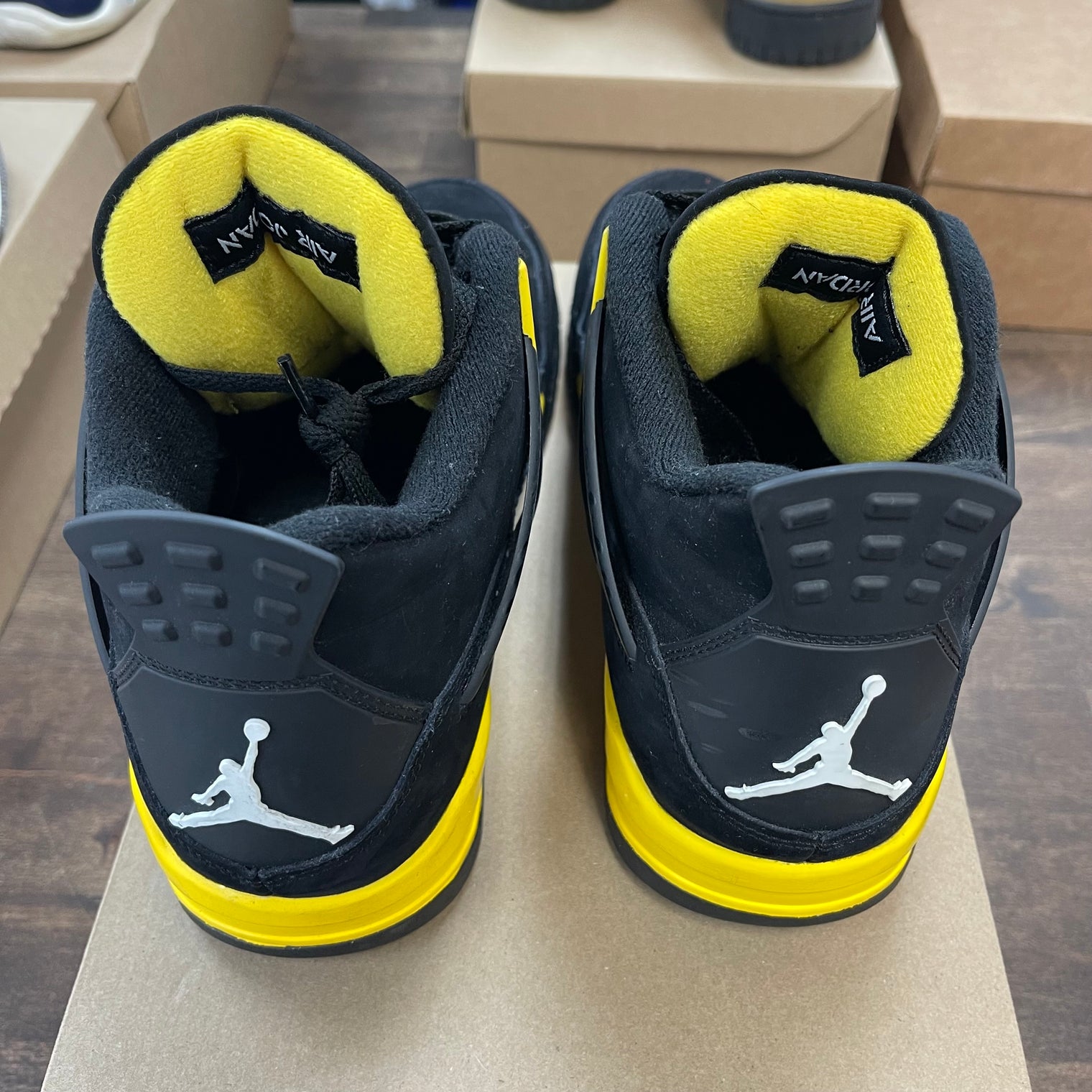Yellow Thunder Jordan 4 (USED,No Box)