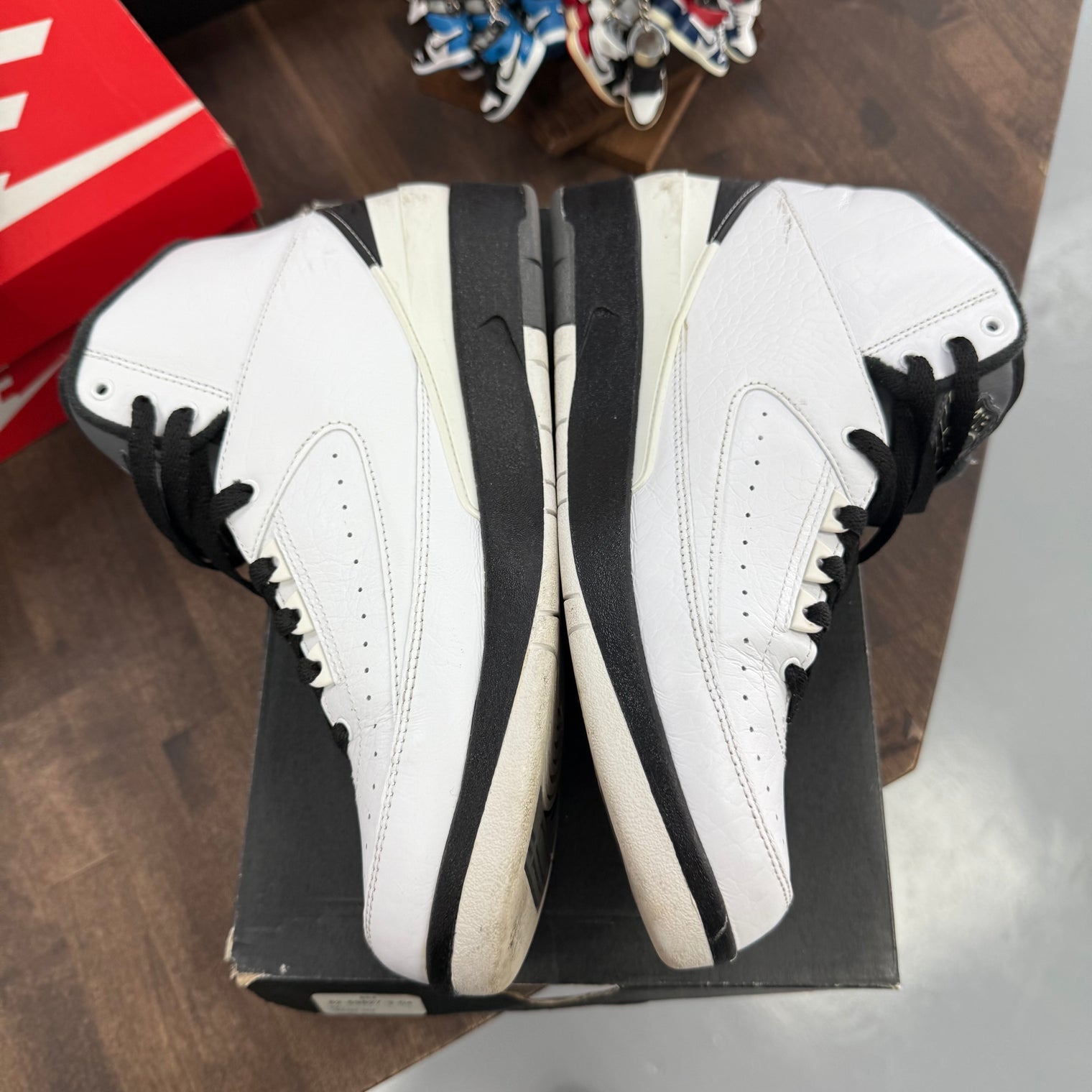 Wing it Jordan 2 Retro (USED, Replacement Box)