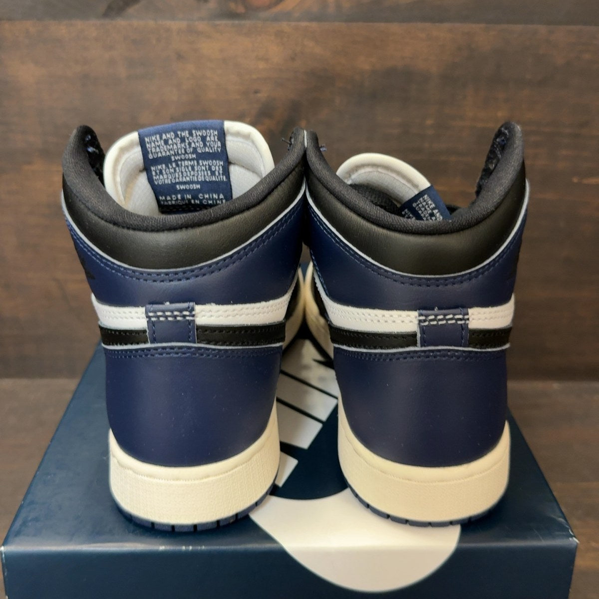 Jordan 1 Retro High OG Midnight Navy (GS) Size 4Y (Pre-Owned)