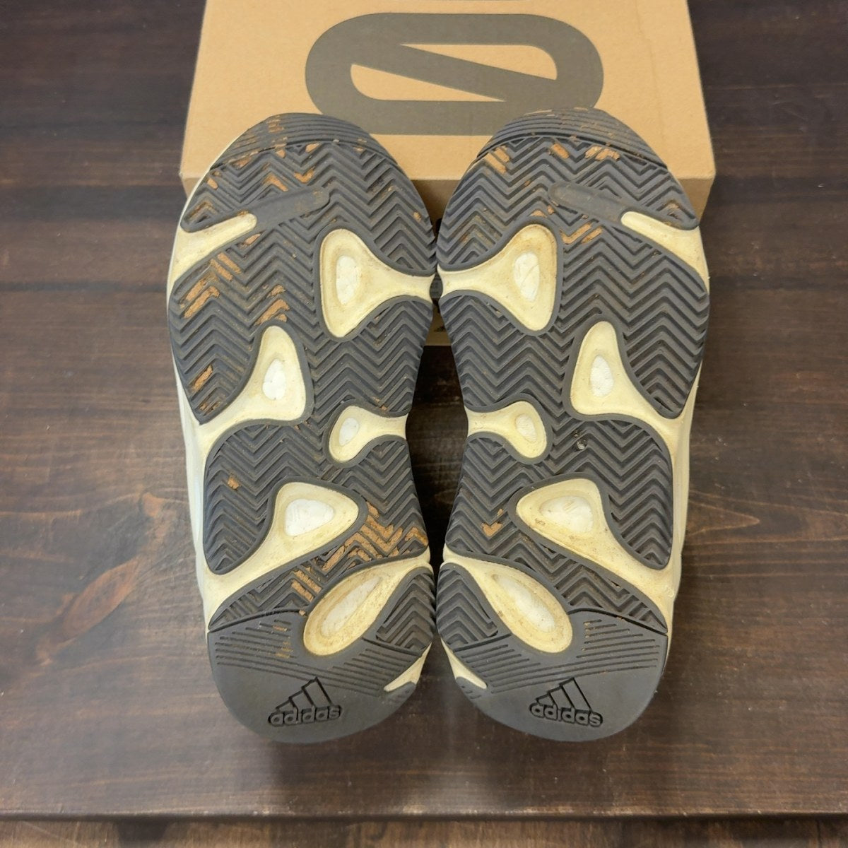 adidas Yeezy Boost 700 Analog - Image 7
